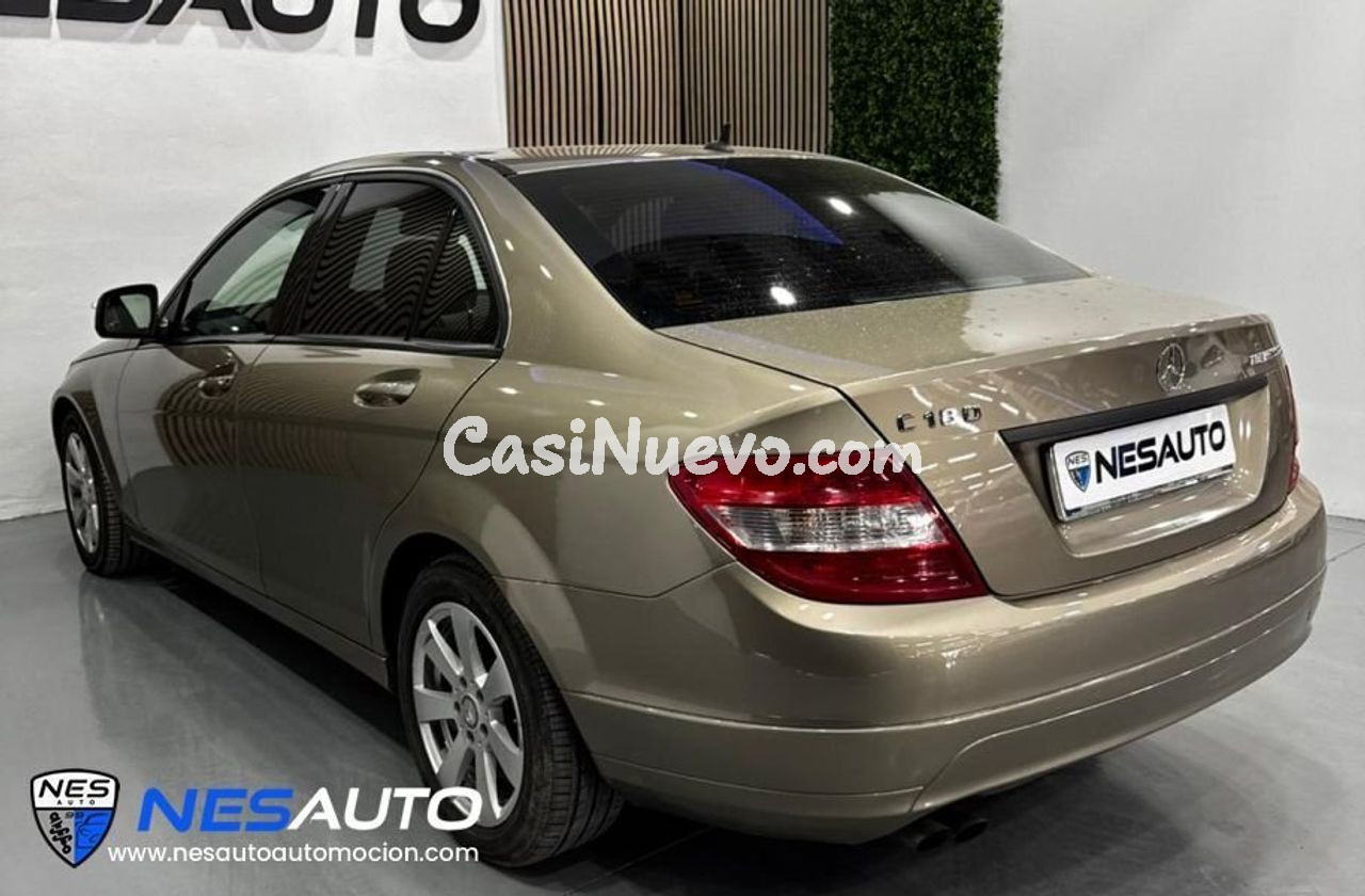 Mercedes Clase C 156CV BlueEFFICIENCY Aut. Avantgarde - foto 5