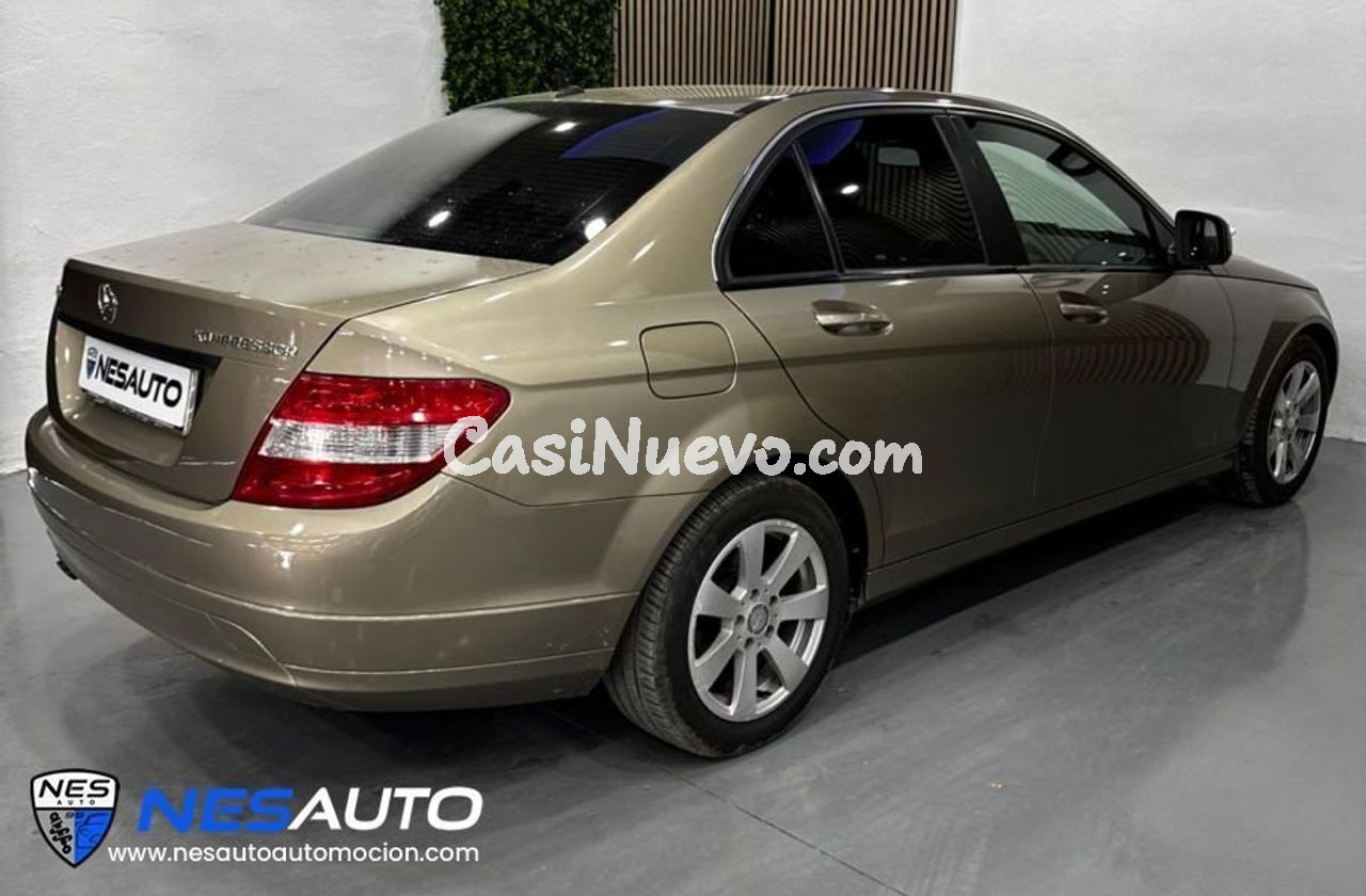 Mercedes Clase C 156CV BlueEFFICIENCY Aut. Avantgarde - foto 7