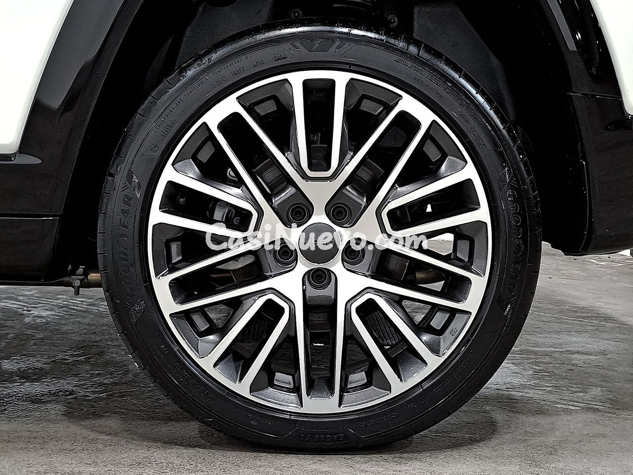 Jeep Compass 4Xe 1.3 PHEV 177kW Summit AT AWD - foto 11