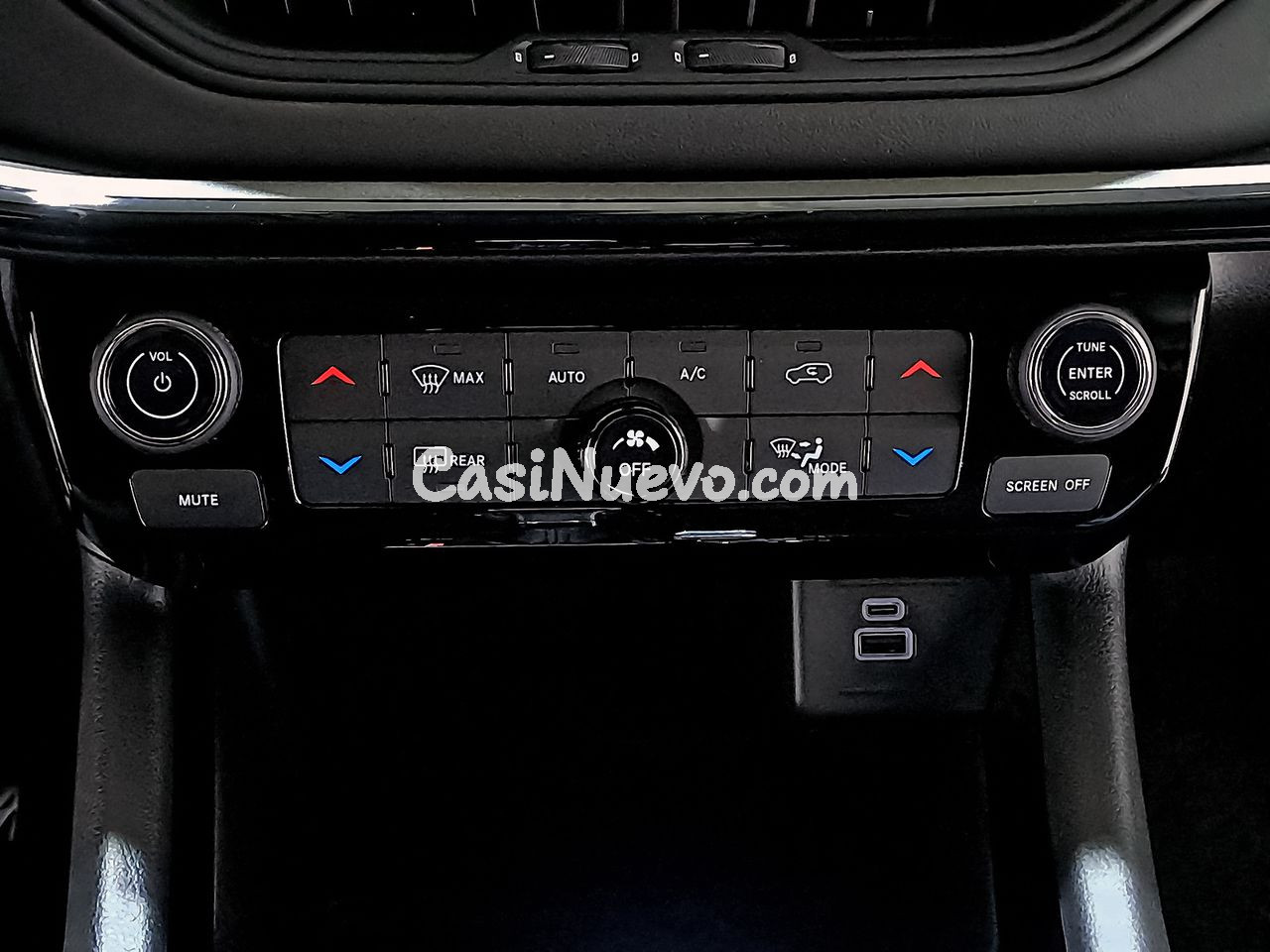 Jeep Compass 4Xe 1.3 PHEV 177kW Summit AT AWD - foto 36