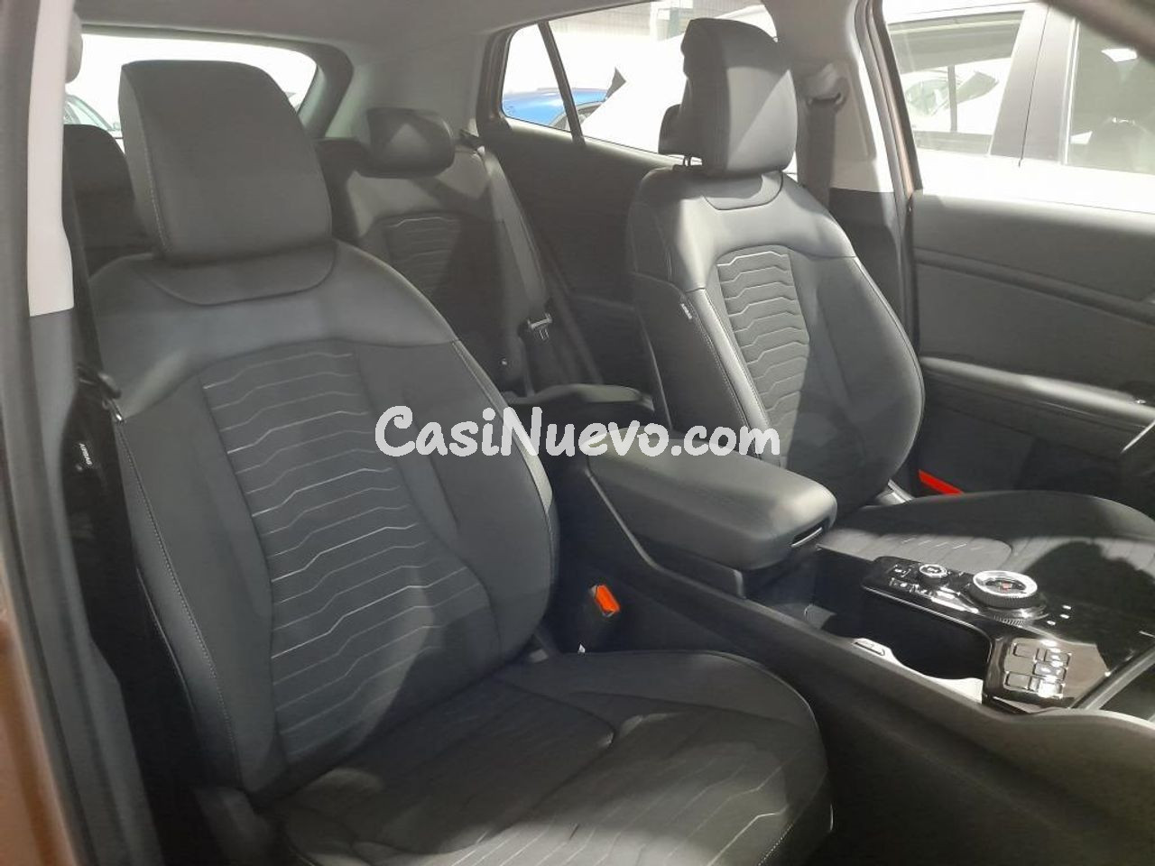 Kia Sportage 1.6 T-GDi MHEV 180CV Tech 4x4 DCT - foto 8