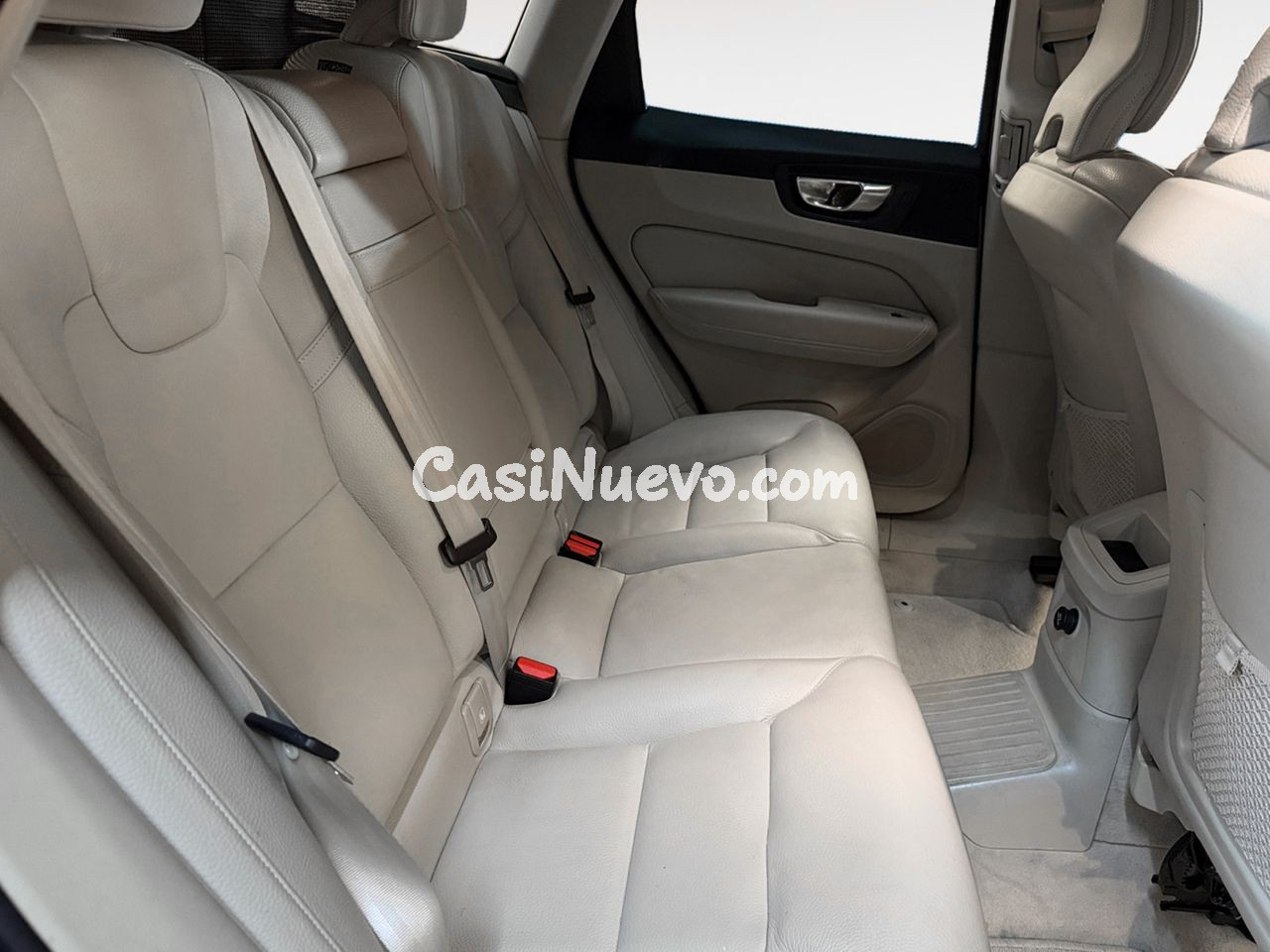 Volvo XC60 T8 Twin Engine Inscription AWD - foto 10