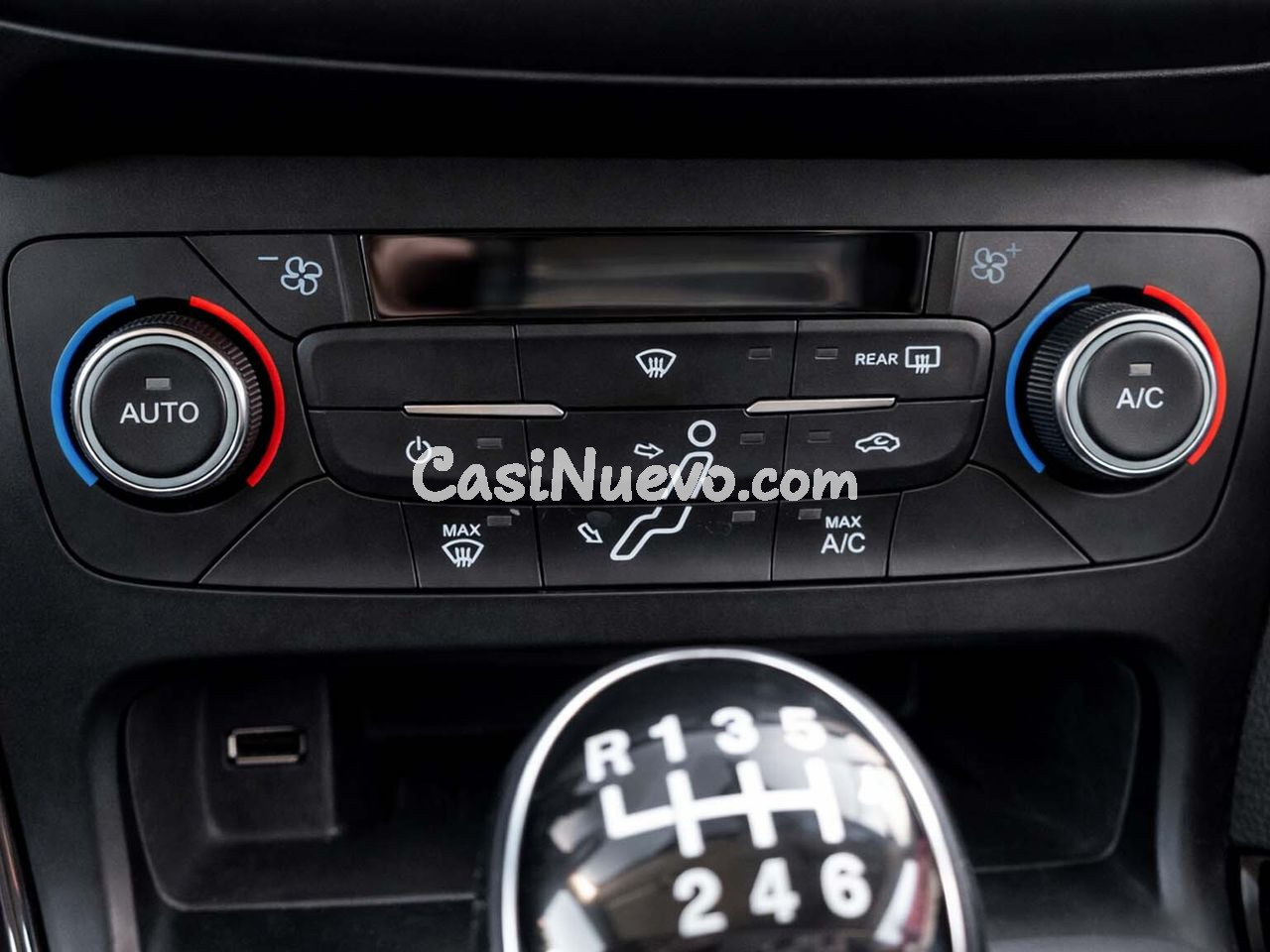 Ford Focus Titanium - foto 20