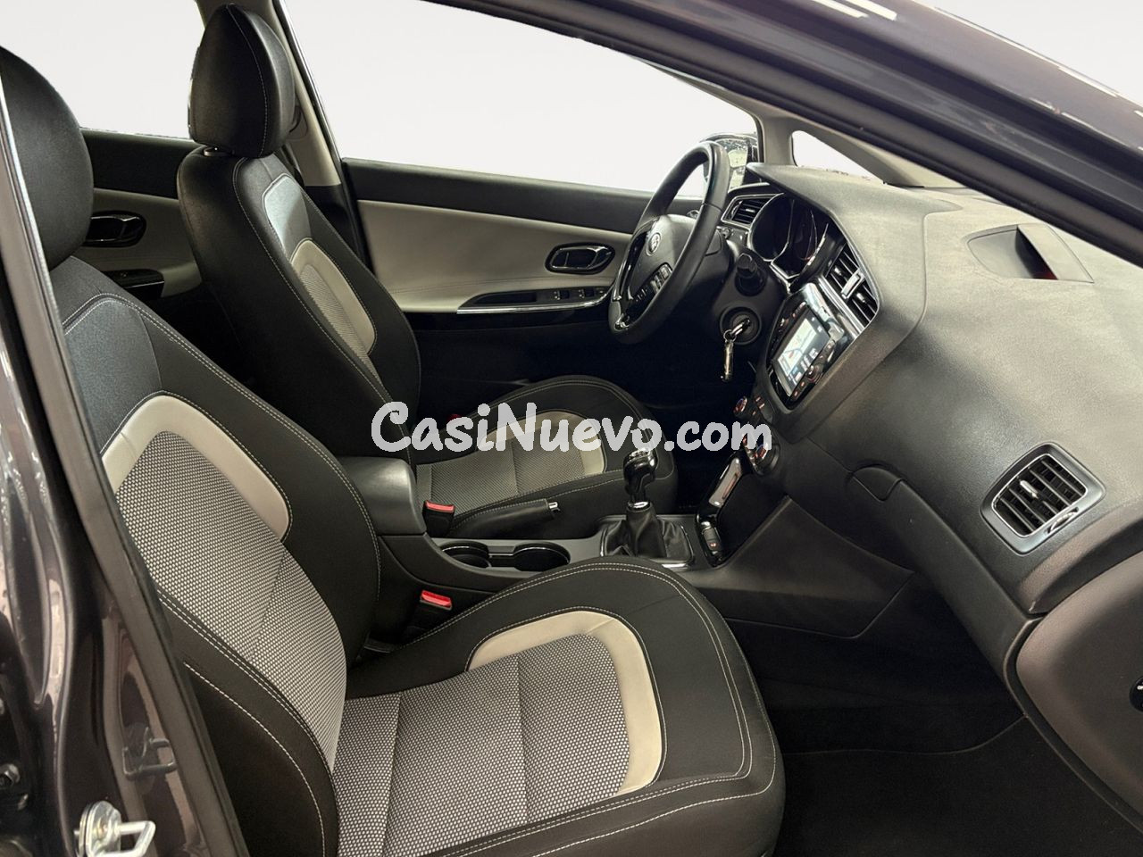 Kia Ceed Tech - foto 11