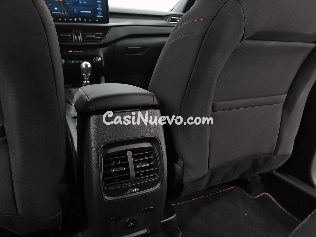 Ford Kuga ST-Line 1.5T EcoBoost 110kW (150CV) - foto 34