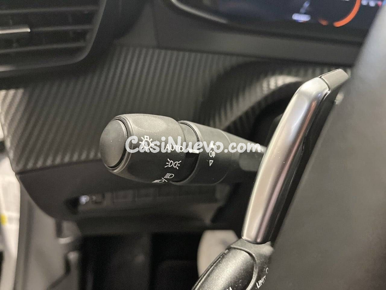 Peugeot 2008 Puretech 130 S&S EAT8 Allure - foto 19