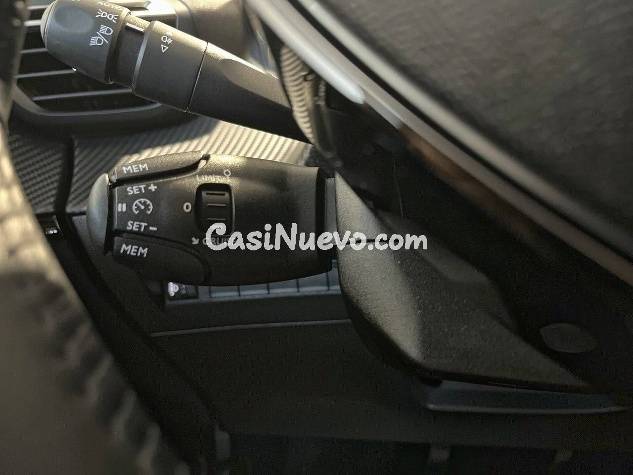 Peugeot 208 Gasolina 100 S&S 6 Vel. MAN Allure - foto 17