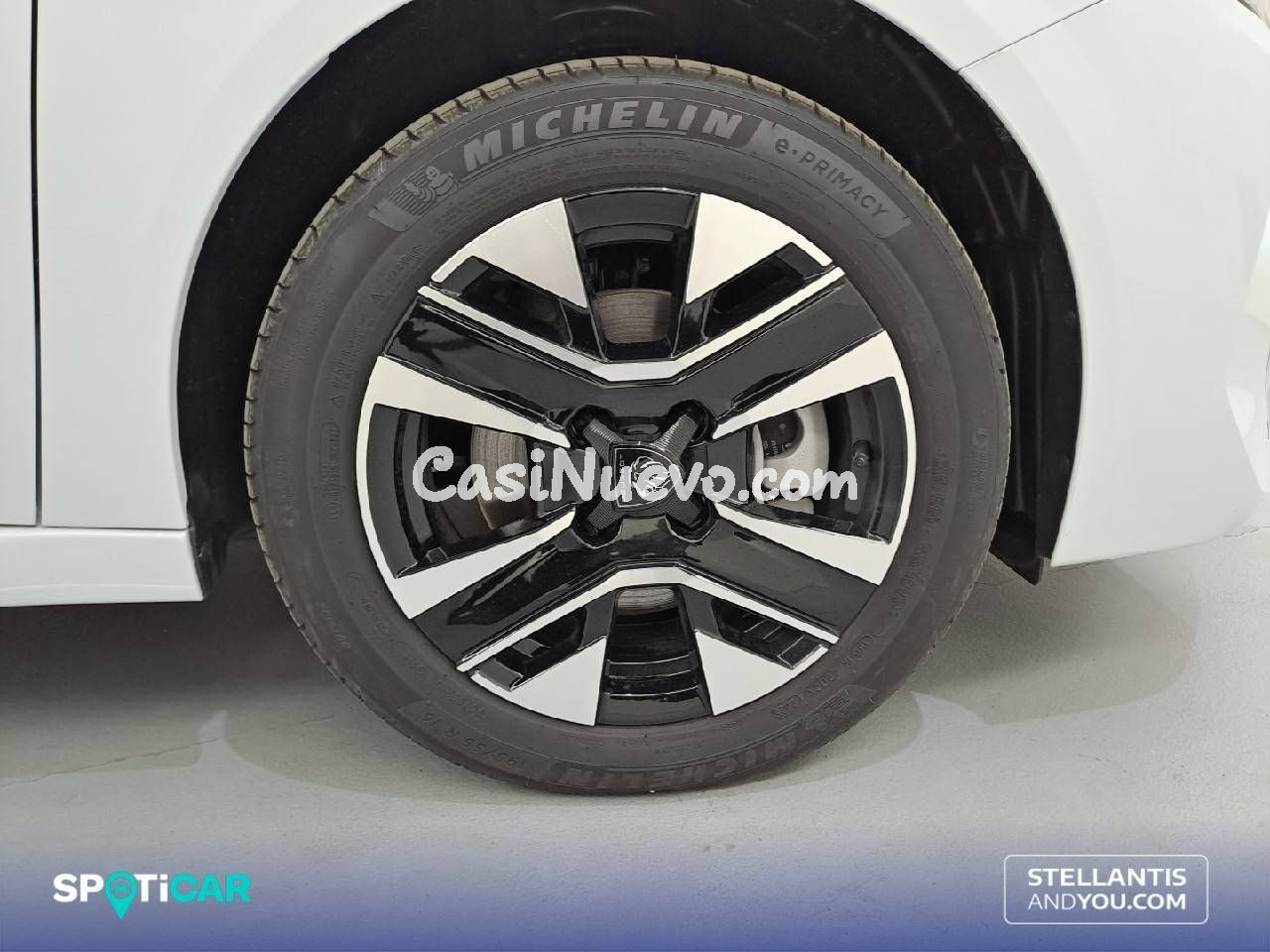 Peugeot 208 Gasolina 100 S&S 6 Vel. MAN Allure - foto 23