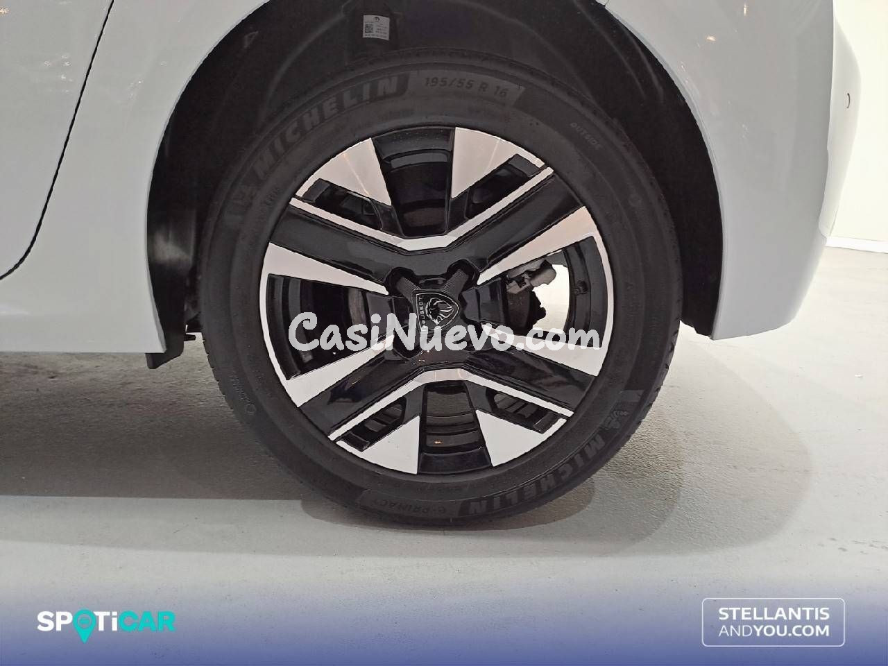 Peugeot 208 Gasolina 100 S&S 6 Vel. MAN Allure - foto 25