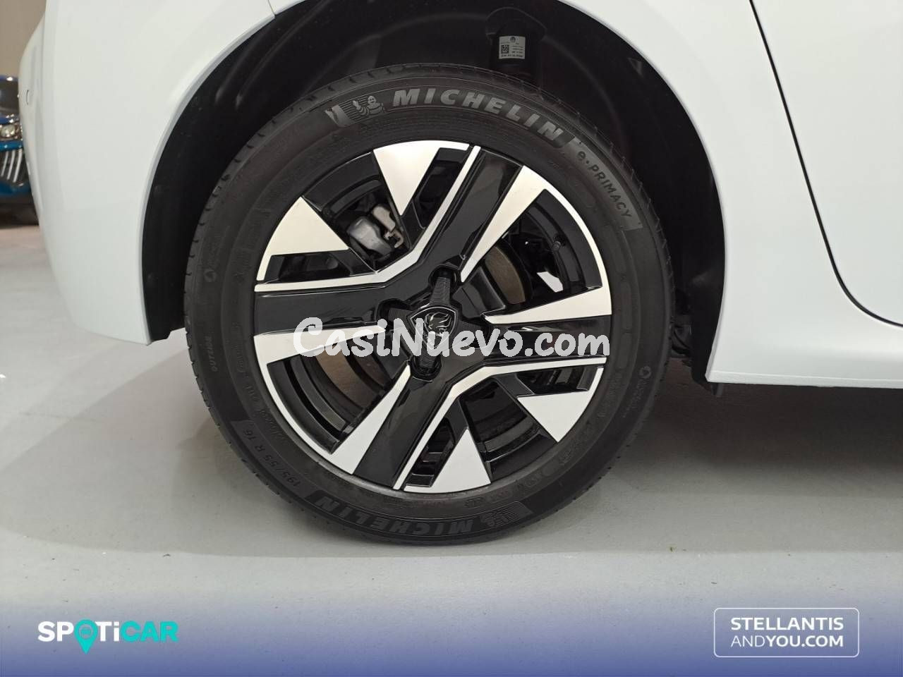 Peugeot 208 Gasolina 100 S&S 6 Vel. MAN Allure - foto 24
