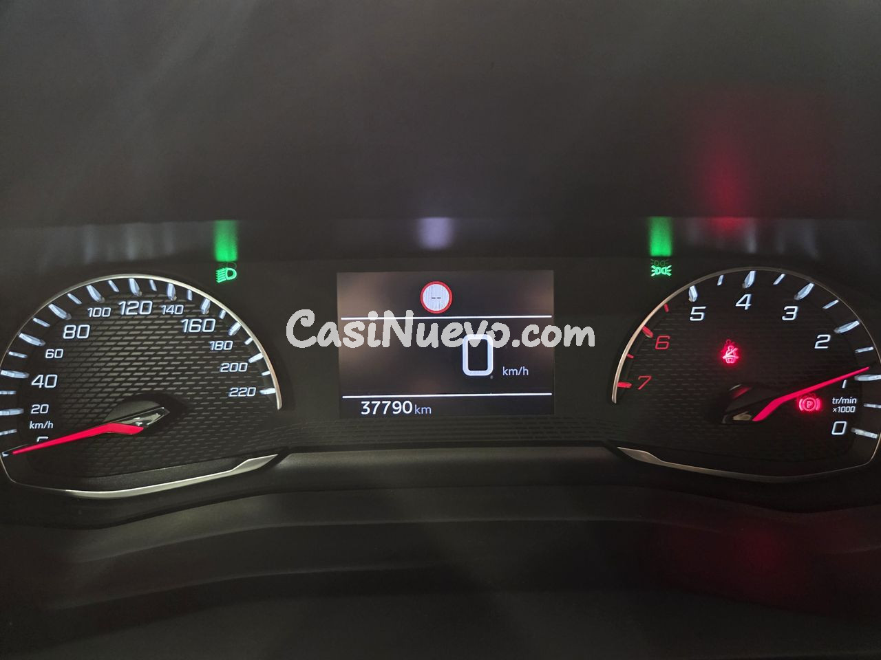 Peugeot 2008 Allure Puretech 100 S&S BVM6 - foto 9