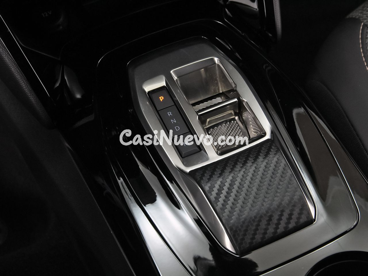 Peugeot 2008 N2008 Allure Hybrid 145 eDCS6 - foto 33