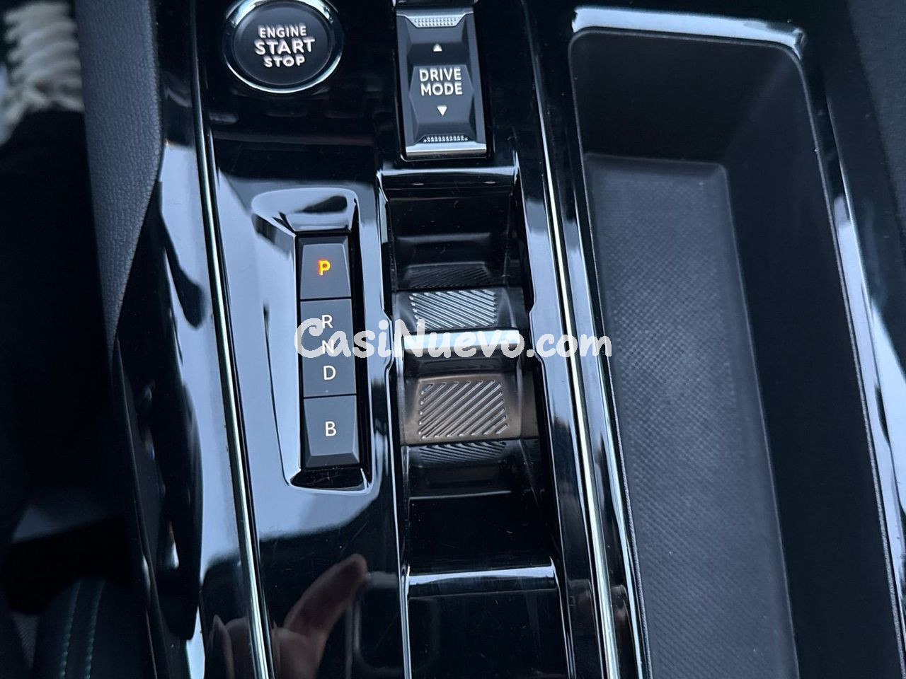 Peugeot 3008 Hybrid 225 Allure Pack e-EAT8 165 kW (225 CV) - foto 25