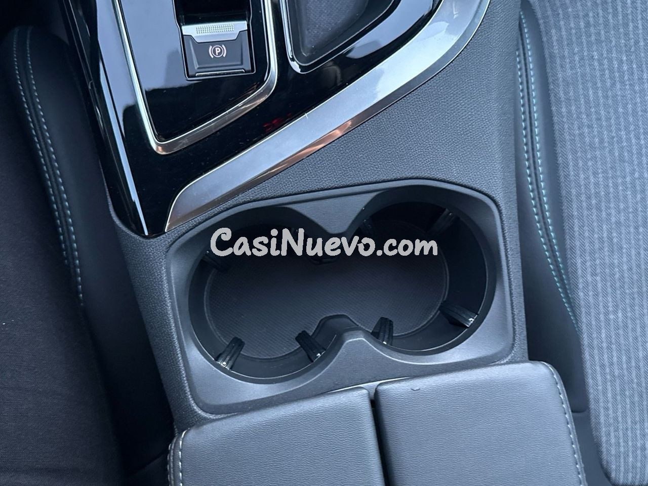 Peugeot 3008 Hybrid 225 Allure Pack e-EAT8 165 kW (225 CV) - foto 27