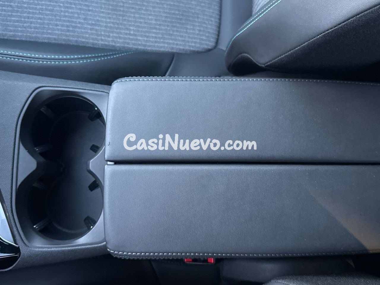 Peugeot 3008 Hybrid 225 Allure Pack e-EAT8 165 kW (225 CV) - foto 28