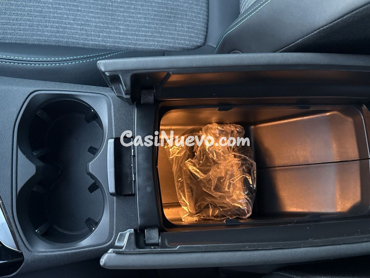 Peugeot 3008 Hybrid 225 Allure Pack e-EAT8 165 kW (225 CV) - foto 29