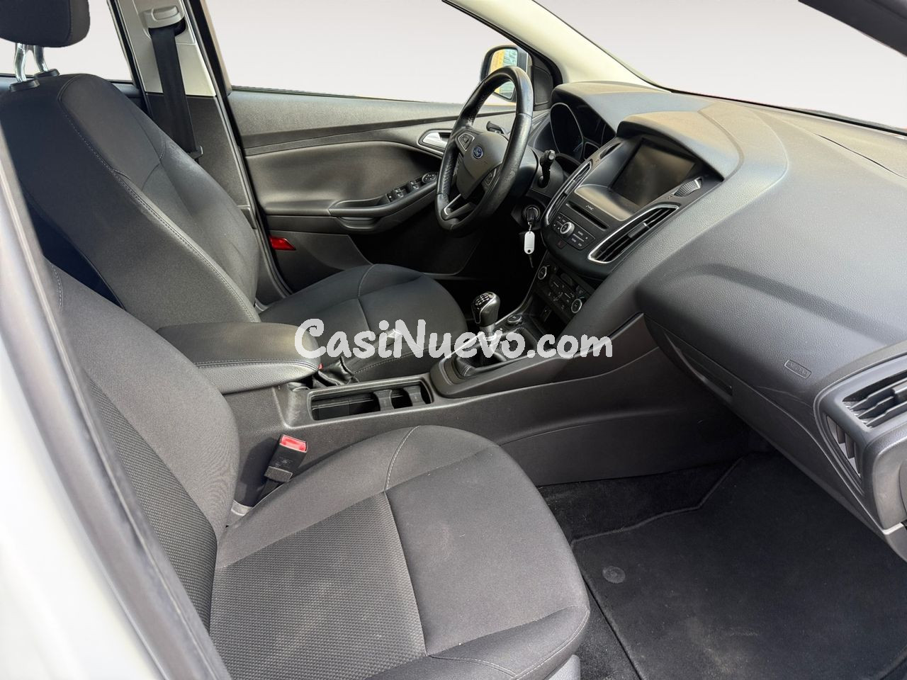 Ford Focus Business - foto 11