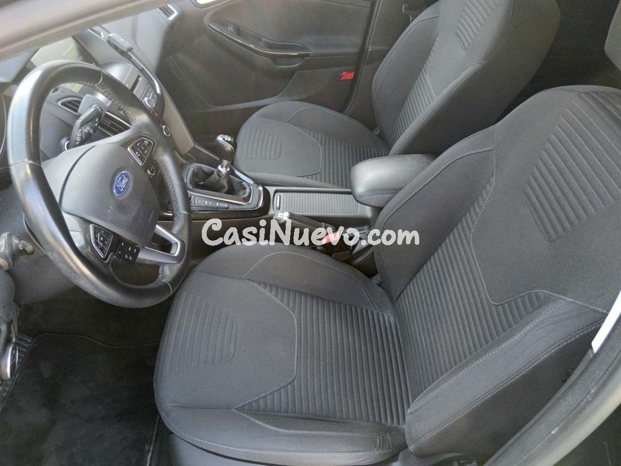 Ford Focus Titanium - foto 9