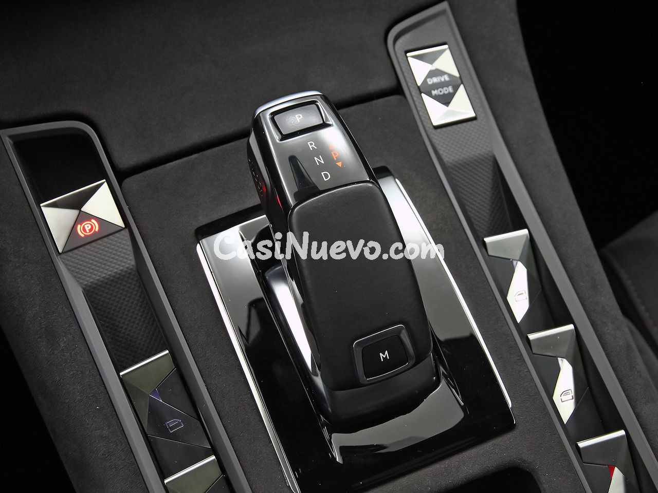 DS DS 7 BlueHDi DE 96kW (130CV) AT. PERF.LINE - foto 17