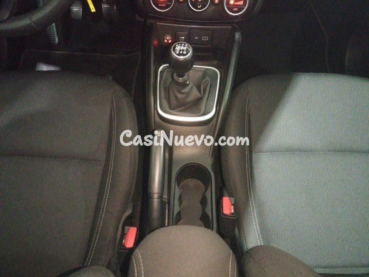 Fiat Tipo 5P 1.4 T-Jet 88kW (120CV) Lounge - foto 22