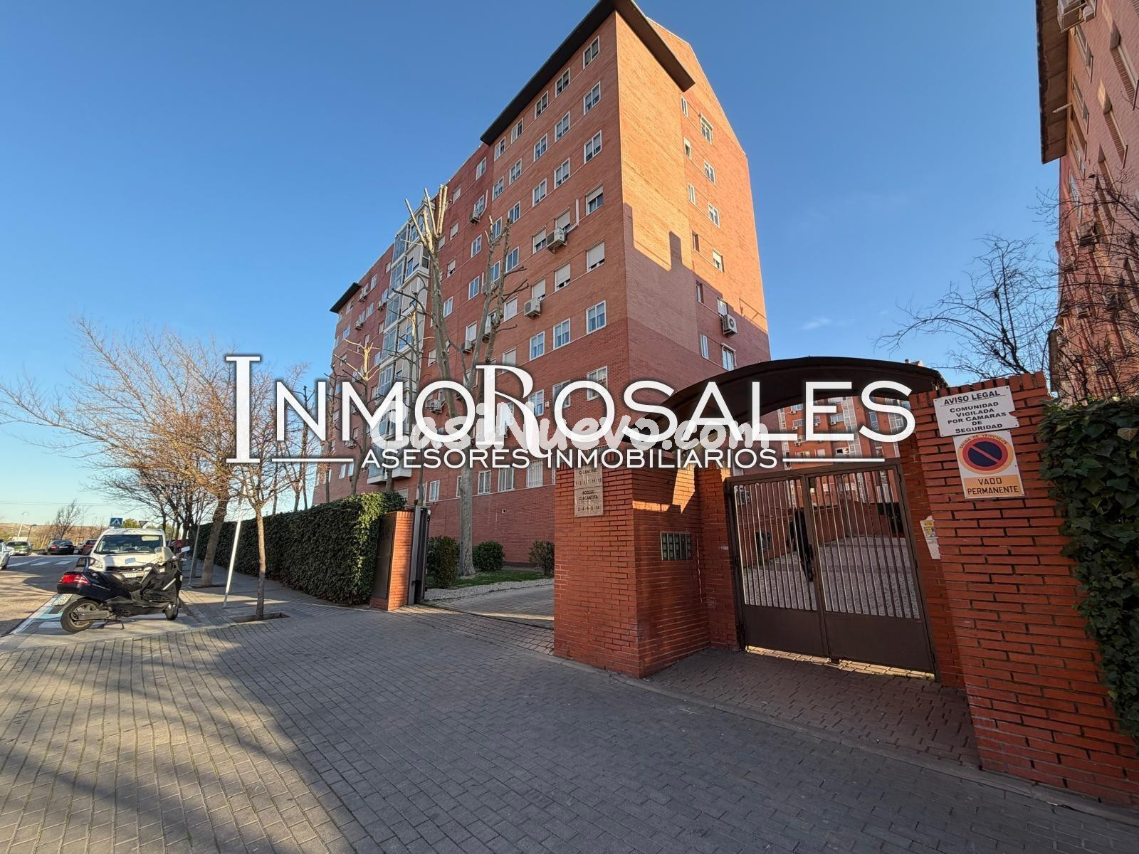 3 DORMITORIOS URBANIZACION CERRADA CON PISCINA-BUTARQUE - foto 4