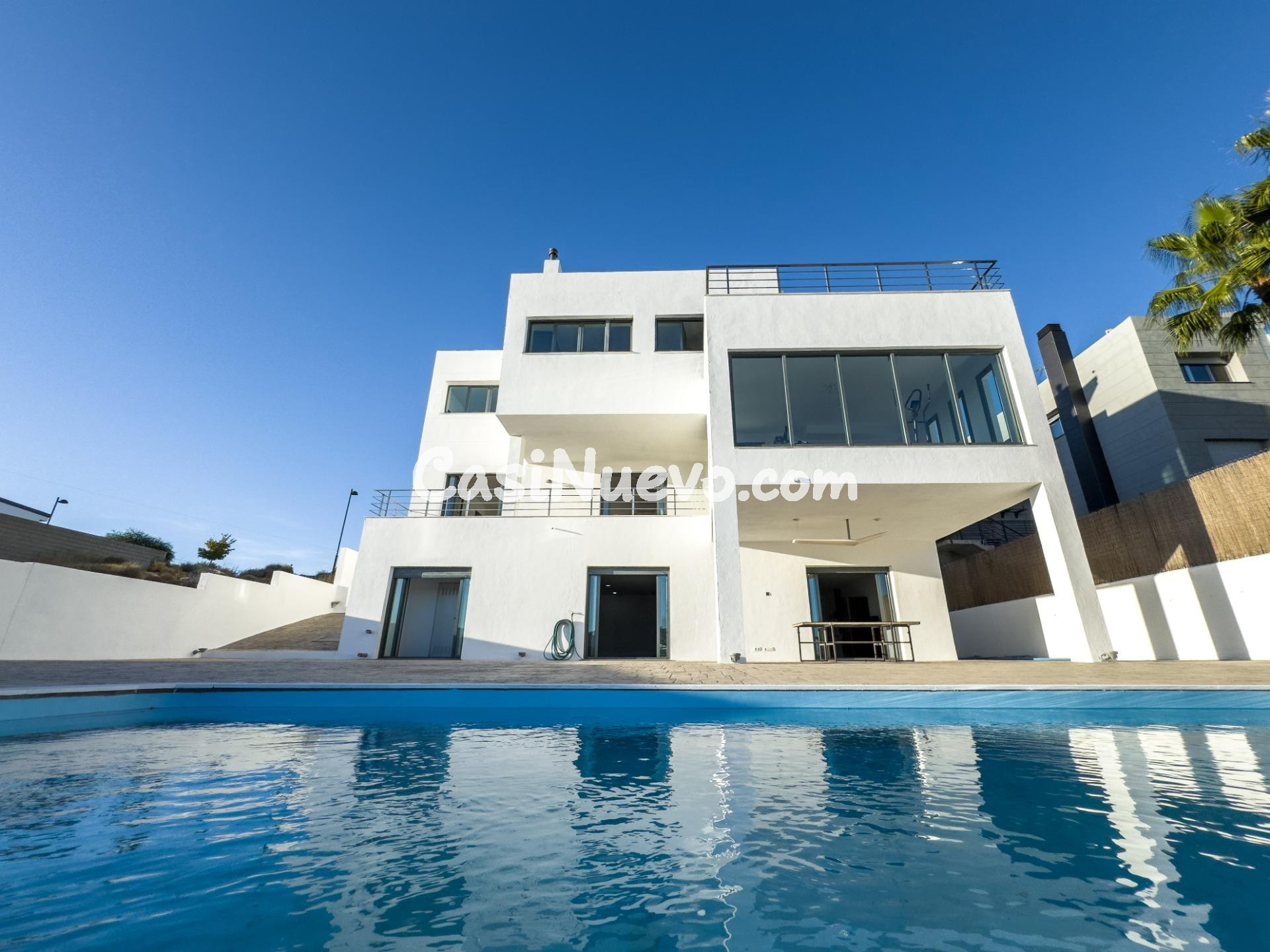Chalet MINIMALISTA de DISEÑO MODERNO en venta en La Zubia. - foto 5