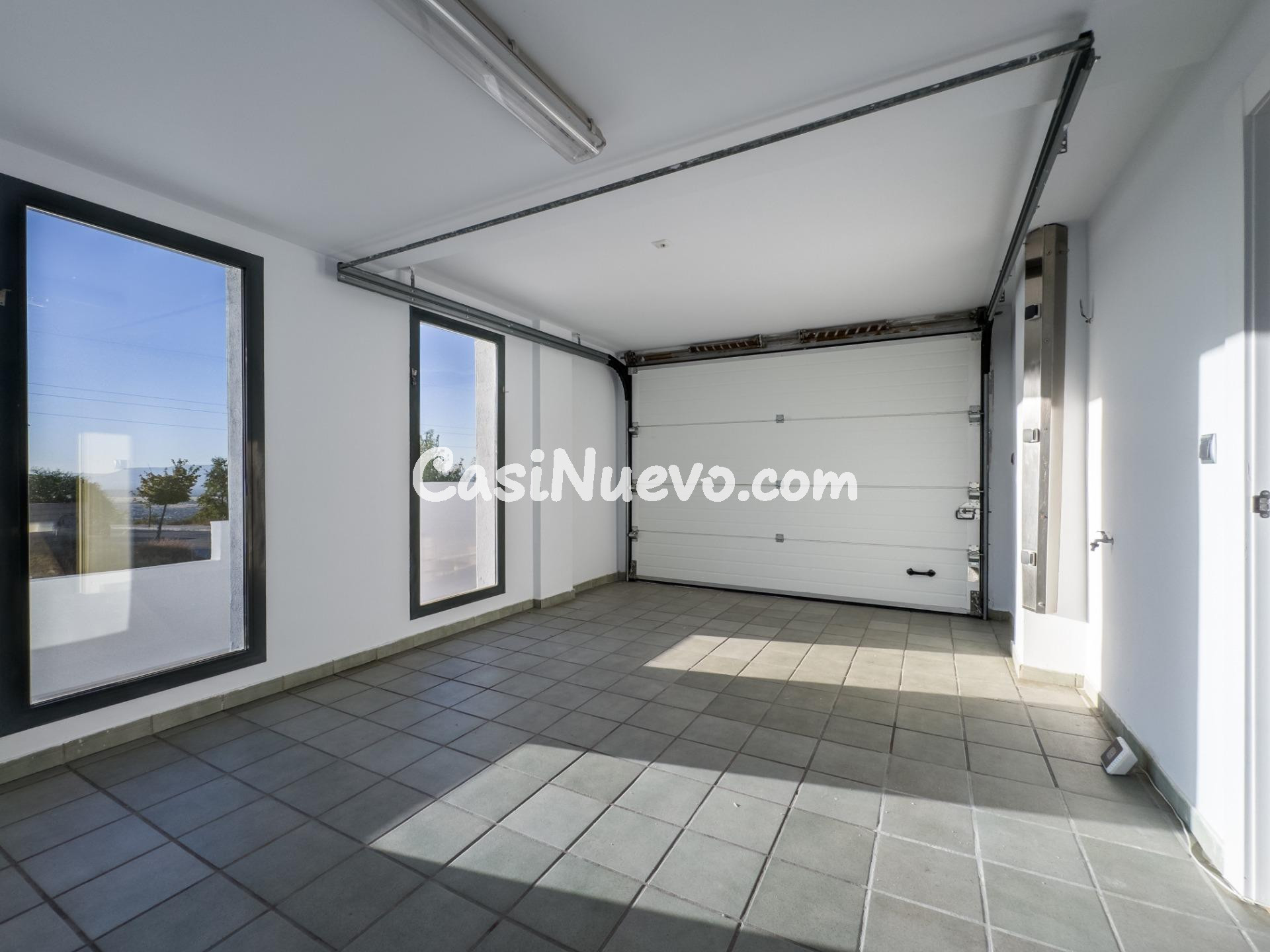 Chalet MINIMALISTA de DISEÑO MODERNO en venta en La Zubia. - foto 33