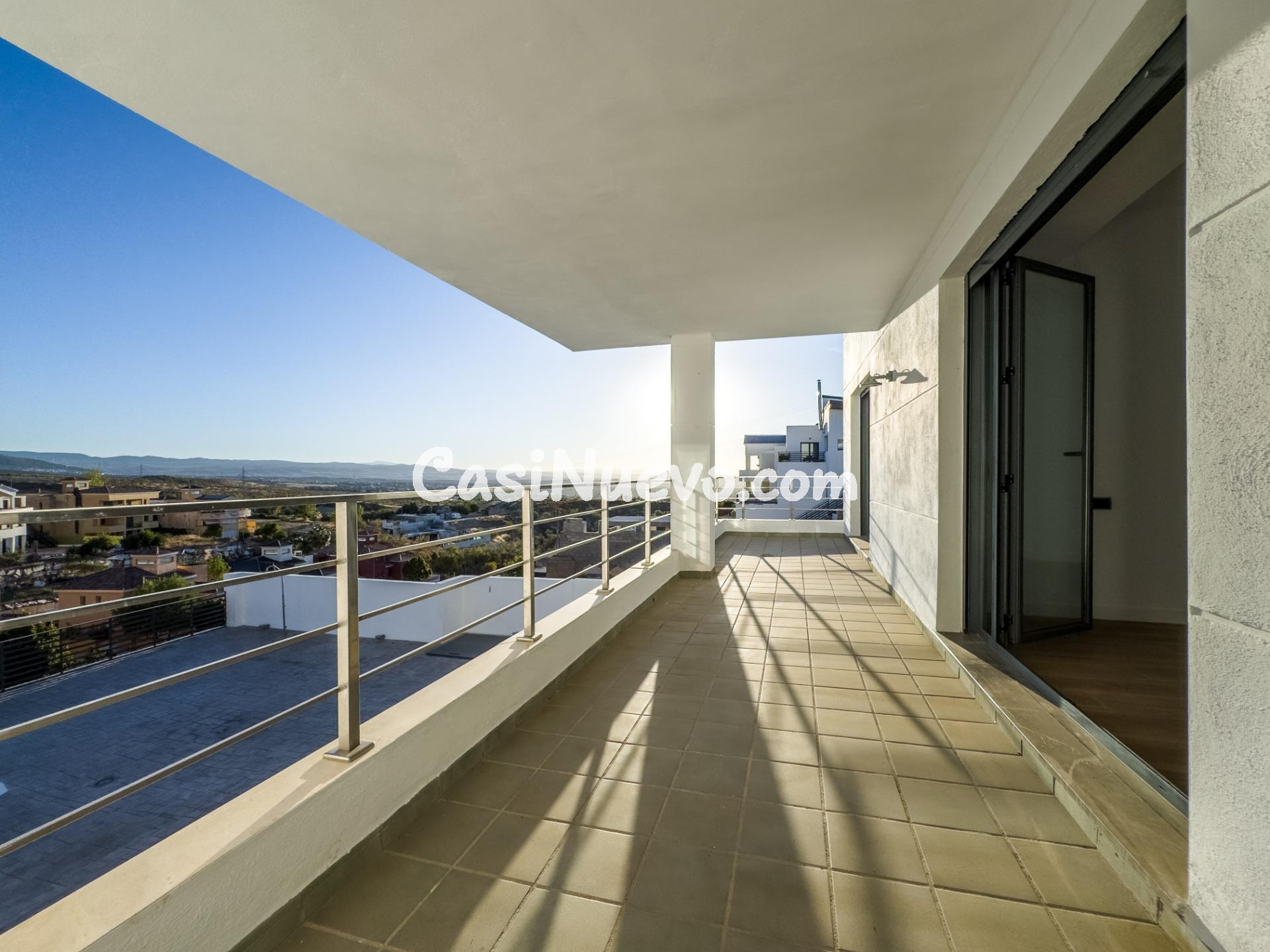 Chalet MINIMALISTA de DISEÑO MODERNO en venta en La Zubia. - foto 35