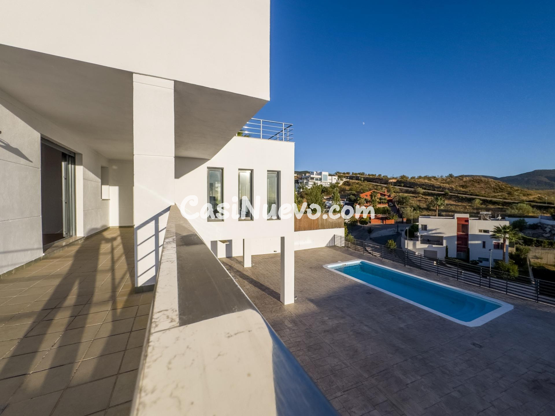 Chalet MINIMALISTA de DISEÑO MODERNO en venta en La Zubia. - foto 37