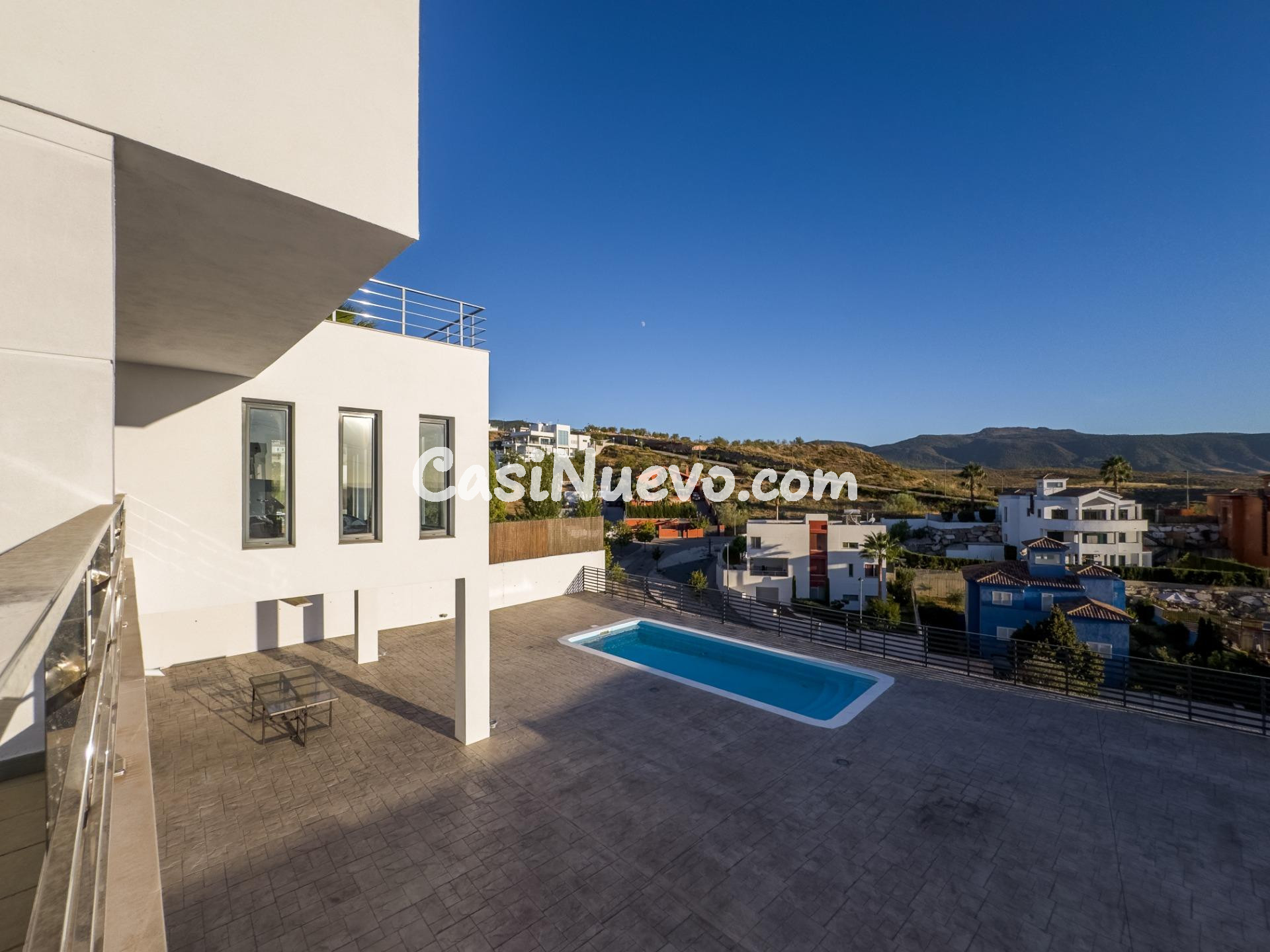 Chalet MINIMALISTA de DISEÑO MODERNO en venta en La Zubia. - foto 38