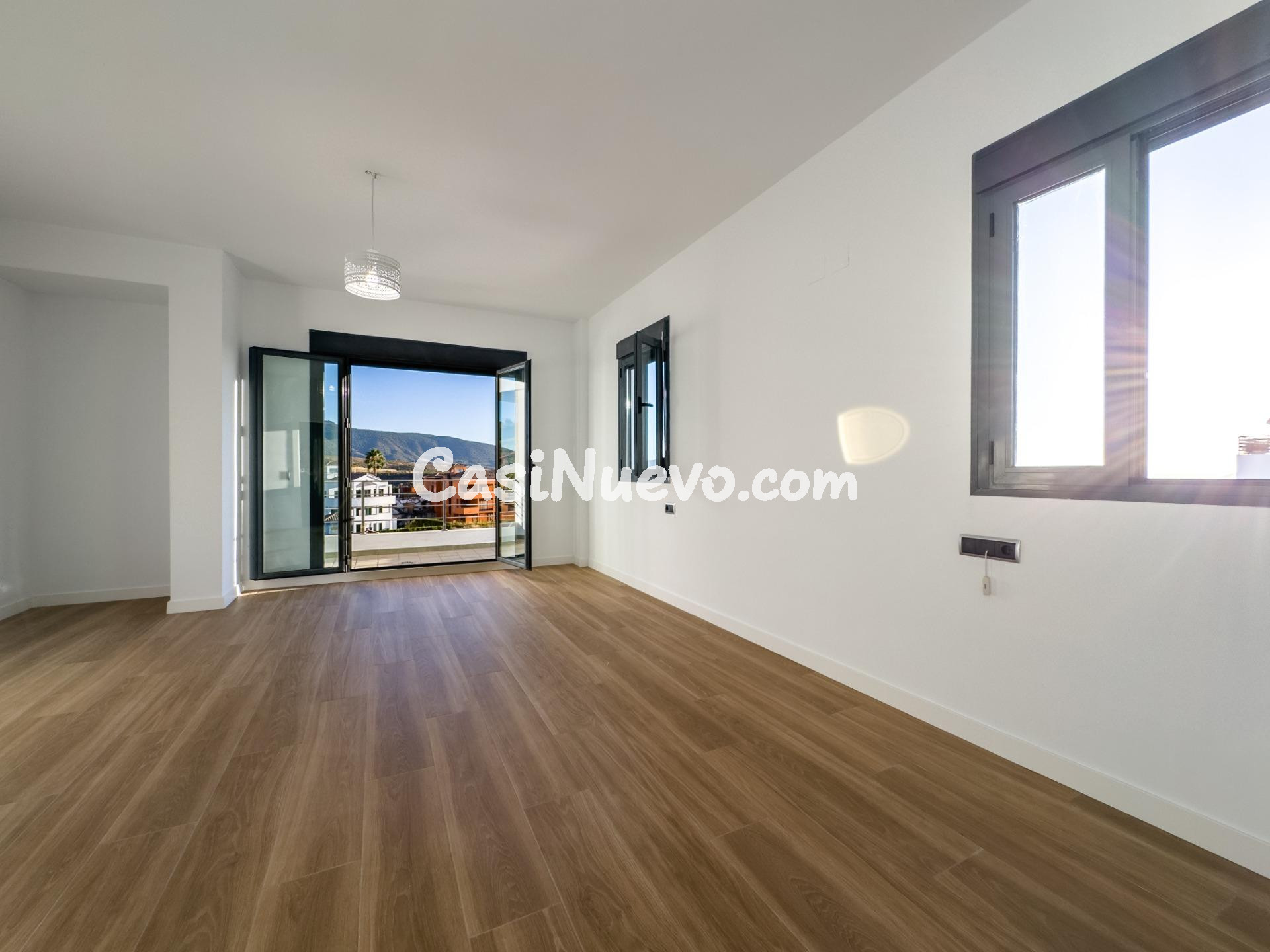 Chalet MINIMALISTA de DISEÑO MODERNO en venta en La Zubia. - foto 41