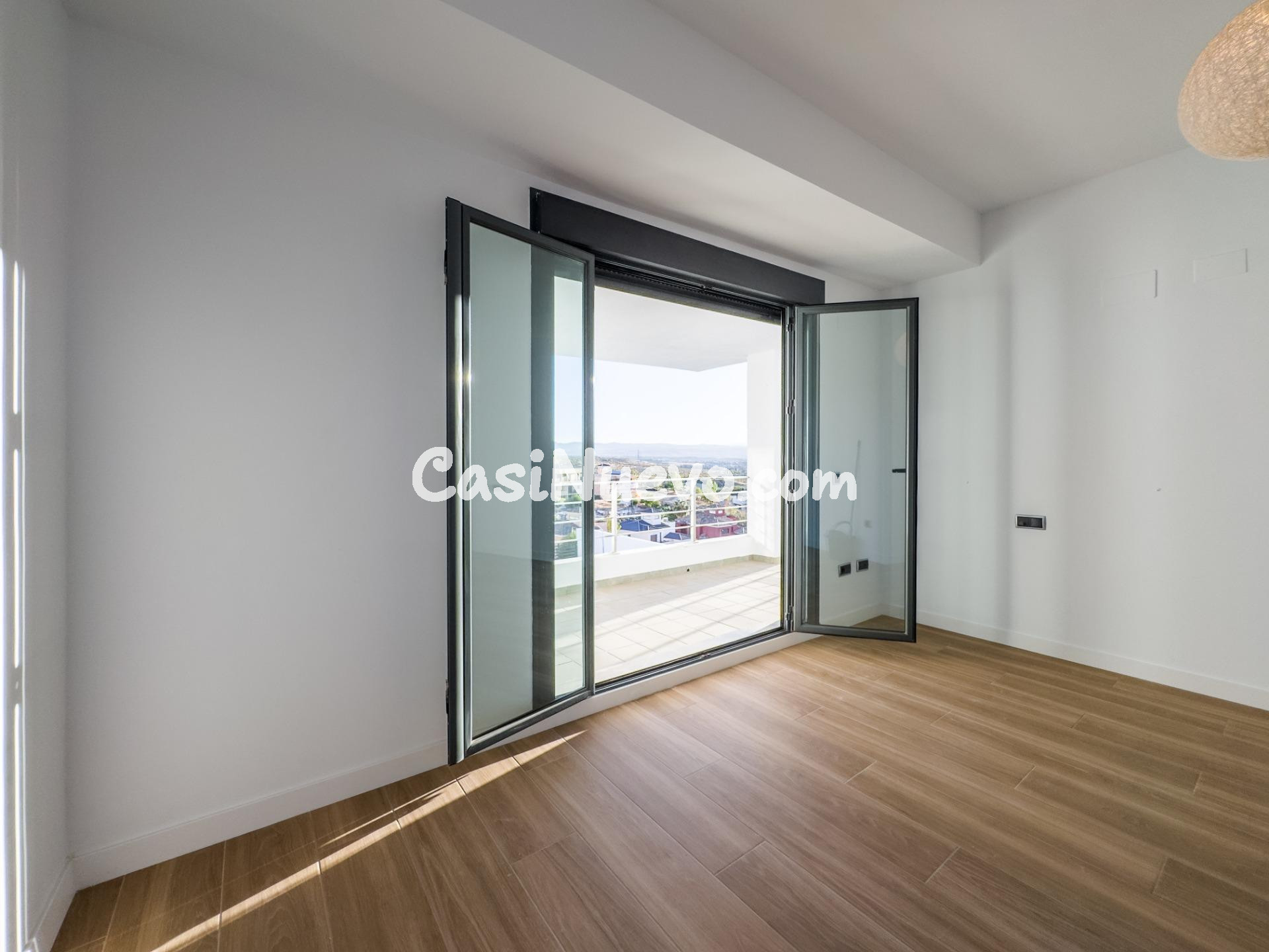 Chalet MINIMALISTA de DISEÑO MODERNO en venta en La Zubia. - foto 47