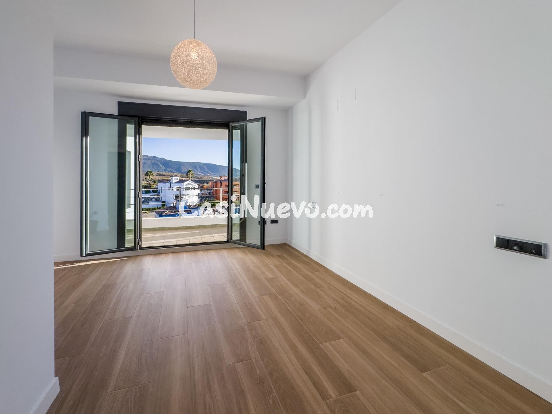 Chalet MINIMALISTA de DISEÑO MODERNO en venta en La Zubia. - foto 48