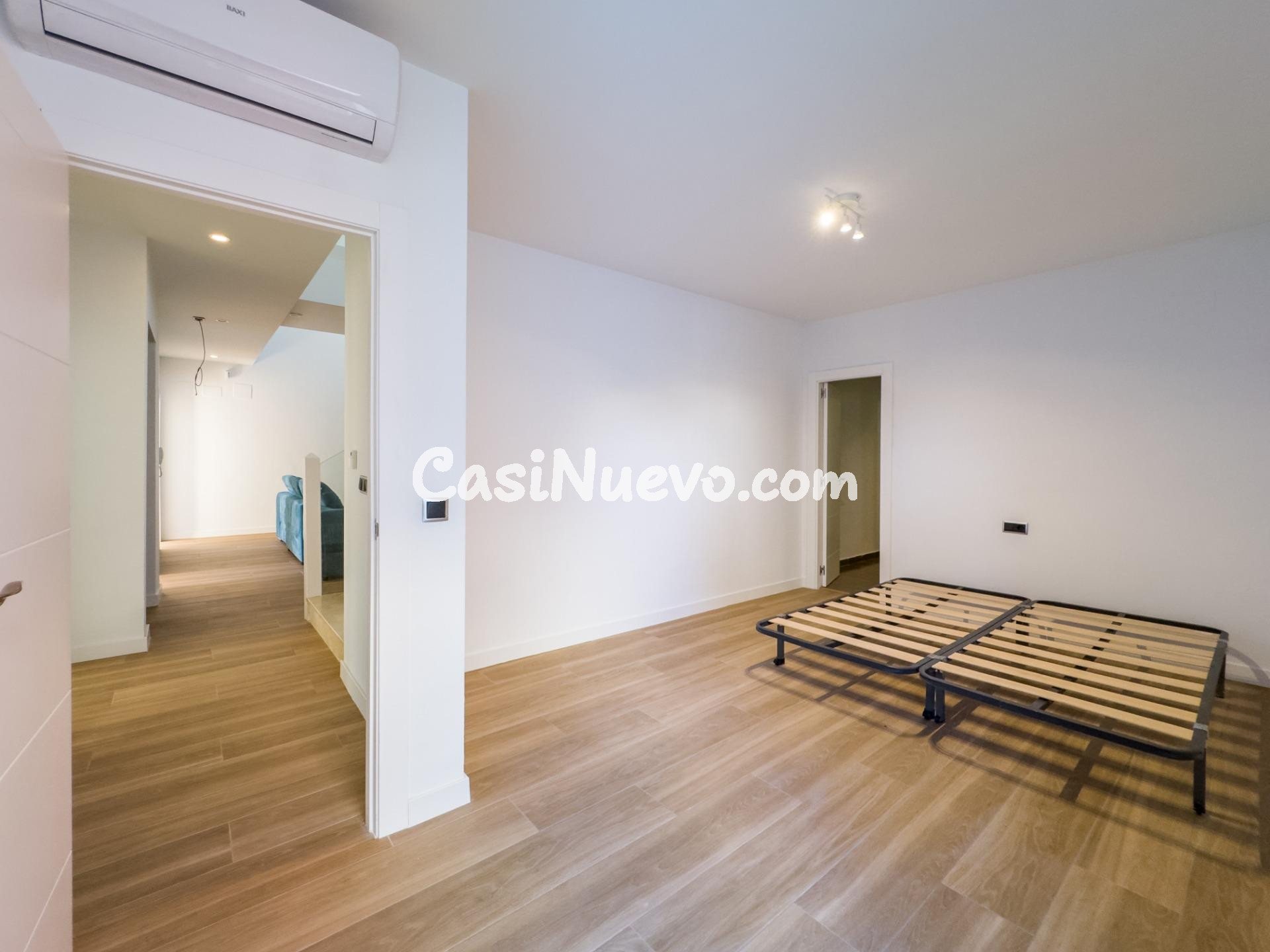 Chalet MINIMALISTA de DISEÑO MODERNO en venta en La Zubia. - foto 50