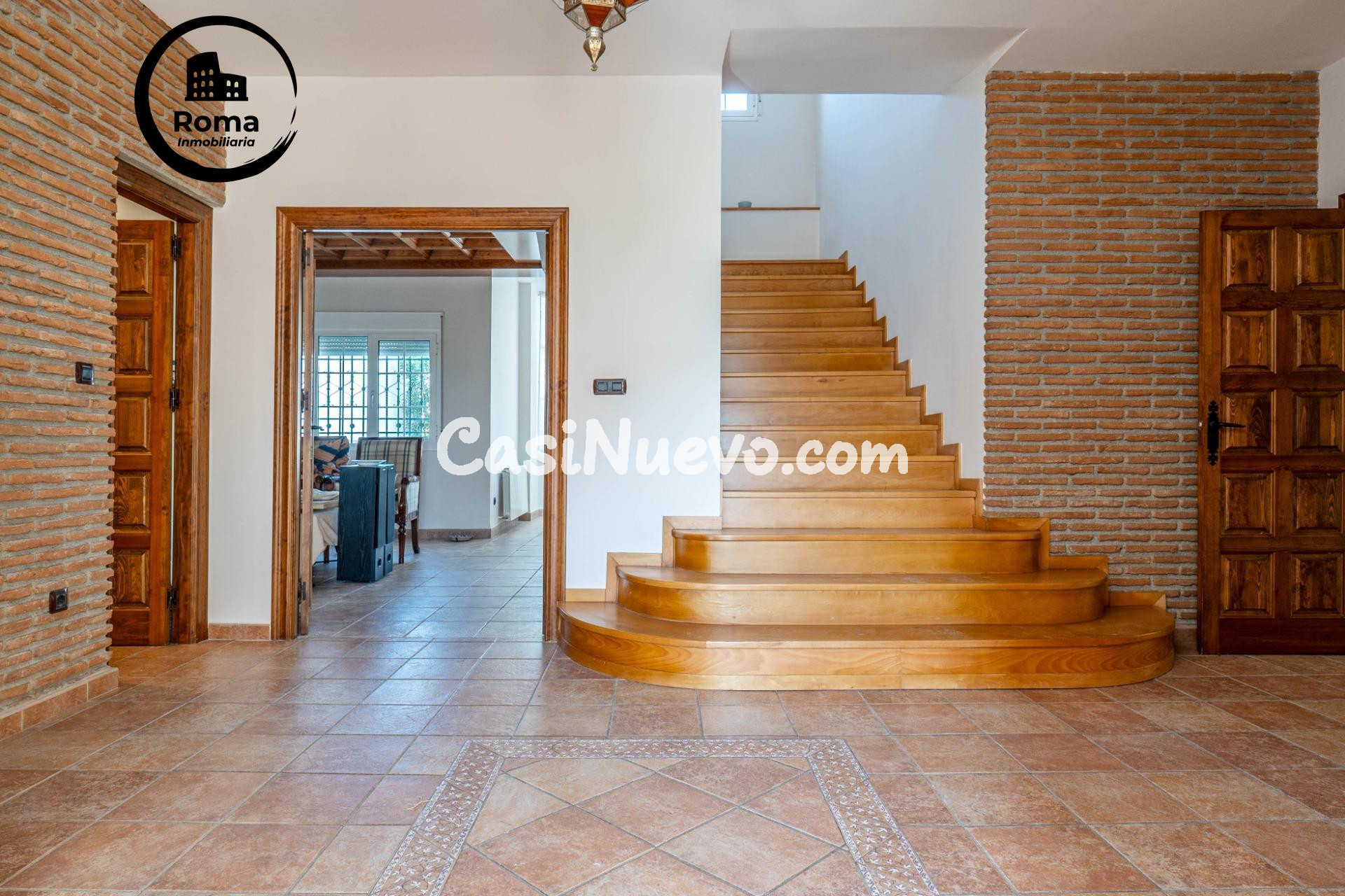 Chalet de 505 m2 construidos con piscina y jardines. 5 dormi - foto 12