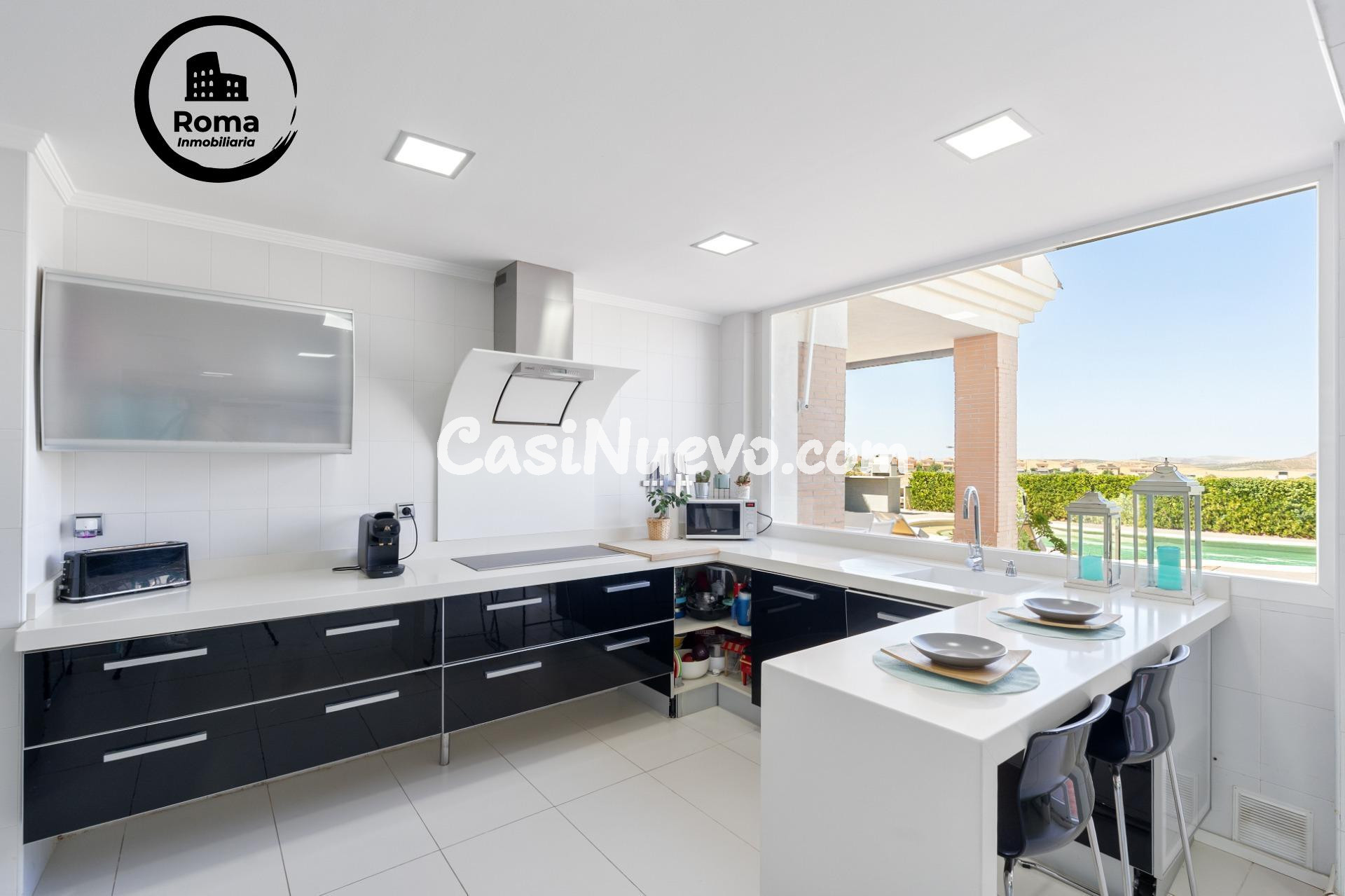 CHALET DE LUJO EN PRIMERA LINEA DE CAMPO DE GOLF - foto 13