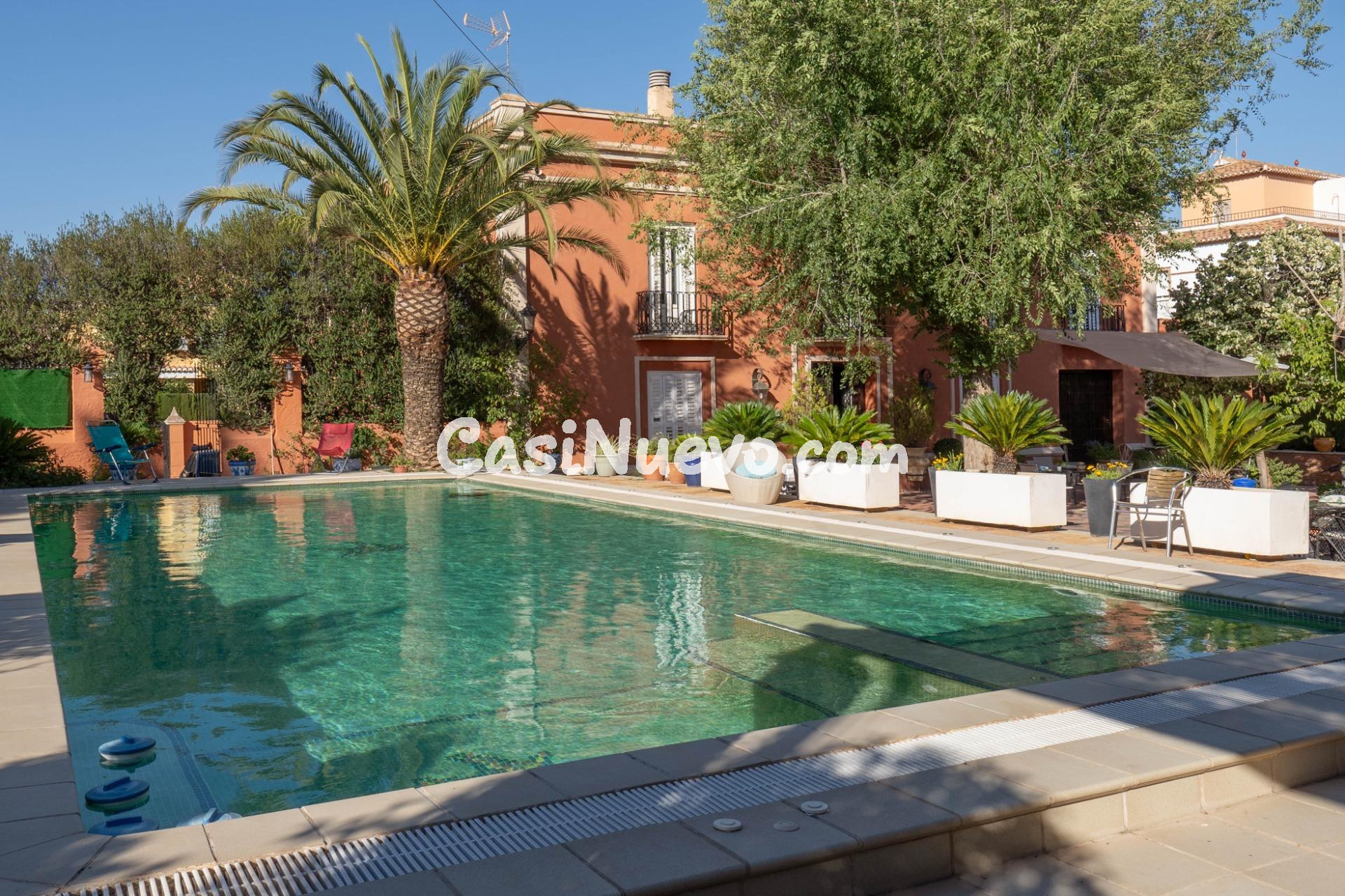 IMPRESIONANTE MANSIÓN EN LOMA LINDA. - foto 2