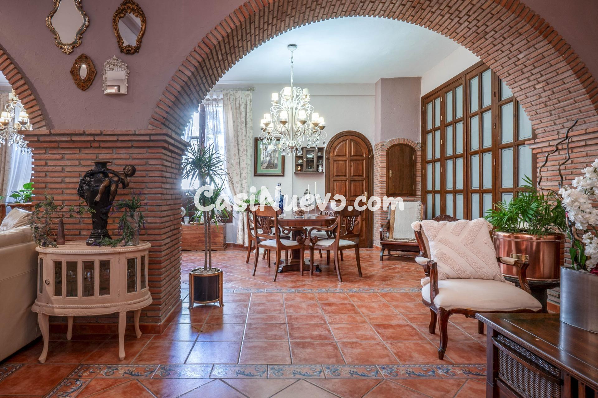 IMPRESIONANTE MANSIÓN EN LOMA LINDA. - foto 8