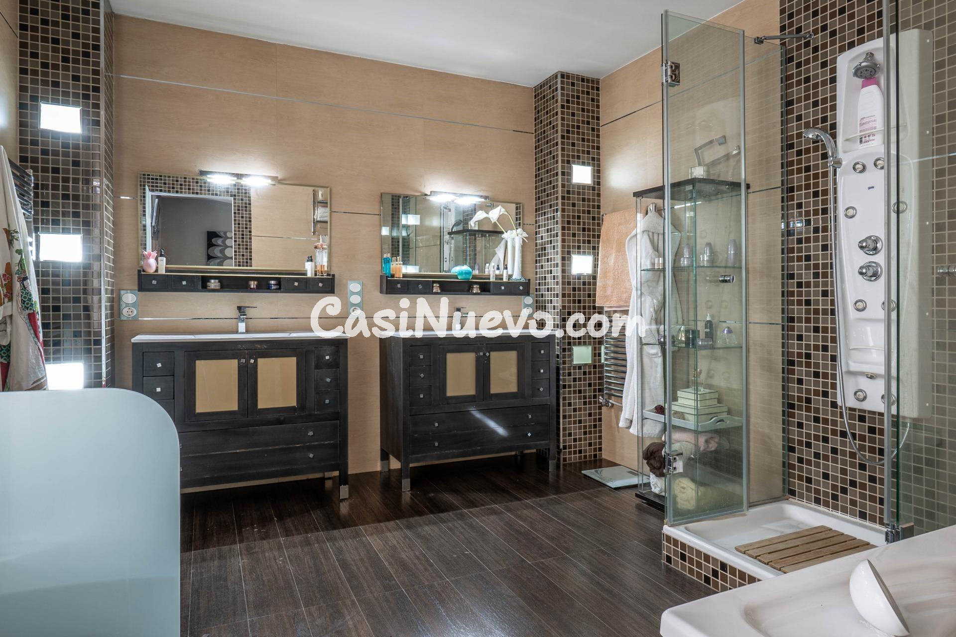 IMPRESIONANTE MANSIÓN EN LOMA LINDA. - foto 41