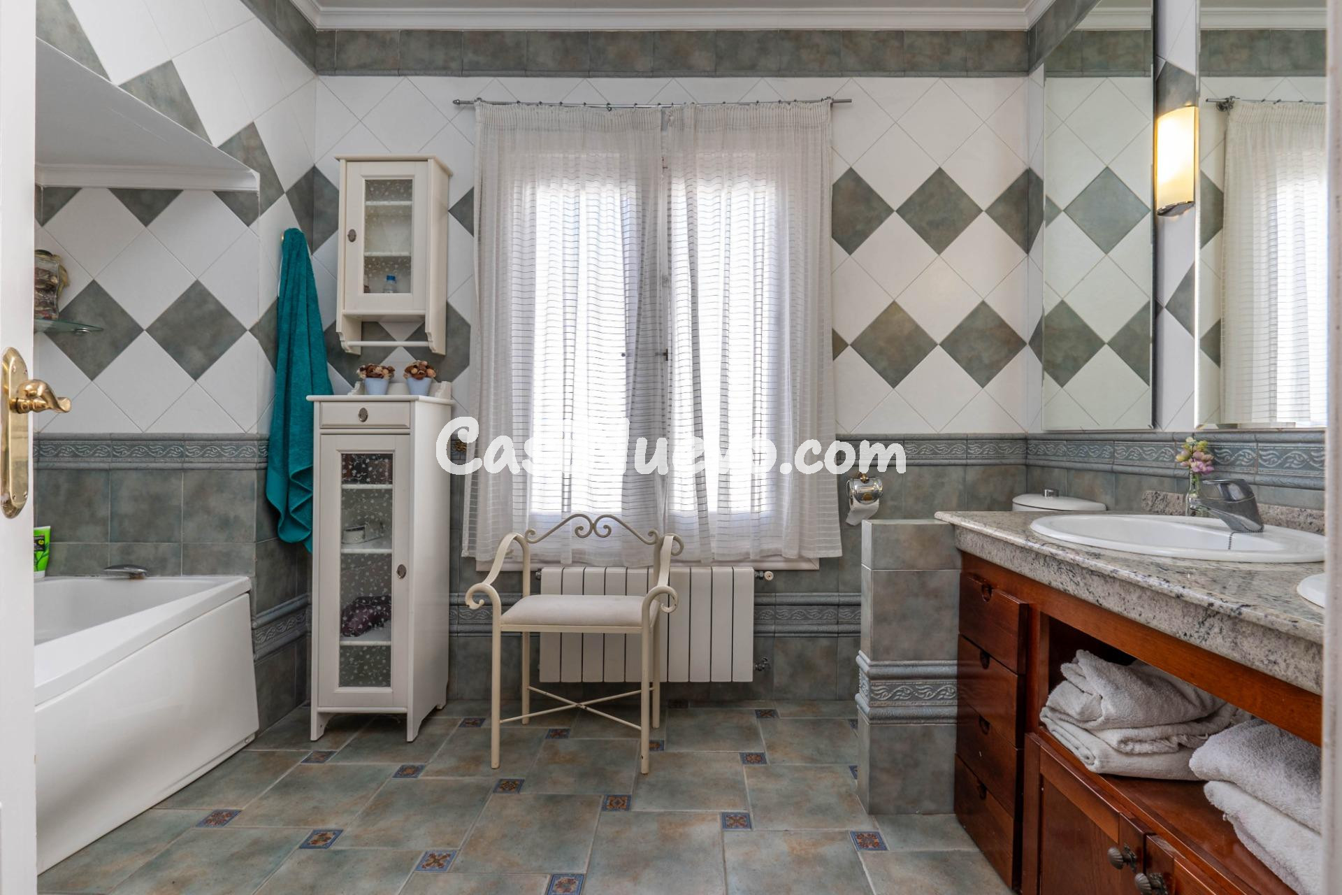 IMPRESIONANTE MANSIÓN EN LOMA LINDA. - foto 46