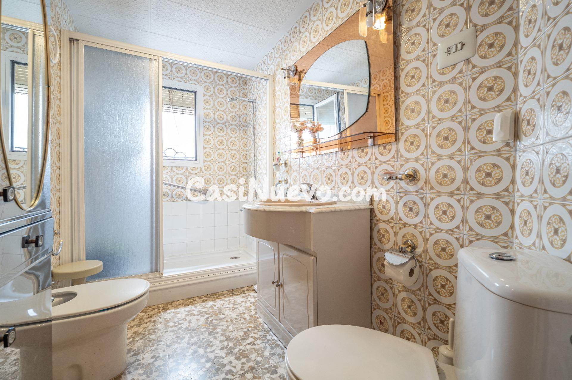 Piso en Méndez Núñez con cochera en el mismo edificio - foto 17