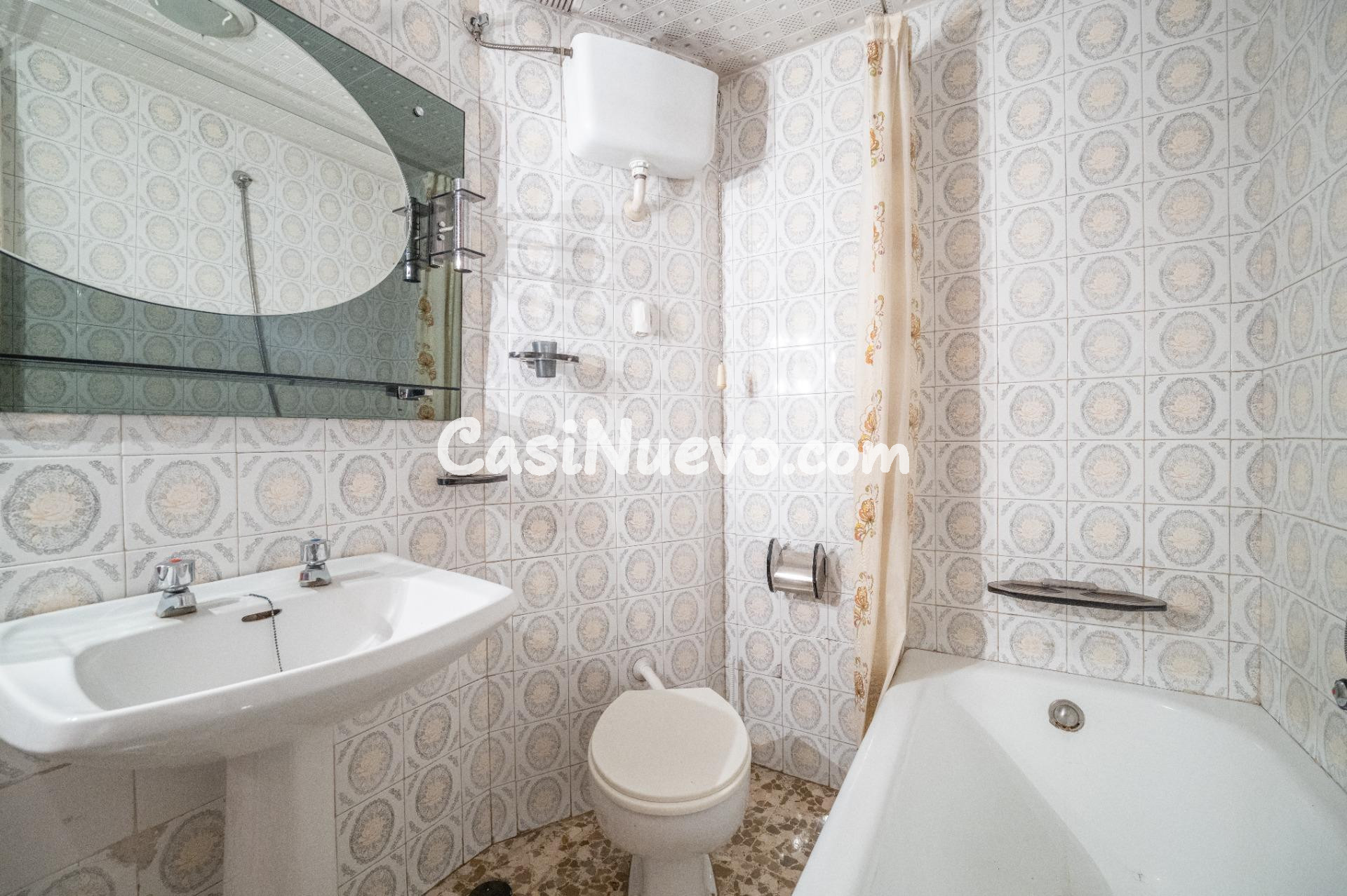 Piso en Méndez Núñez con cochera en el mismo edificio - foto 37