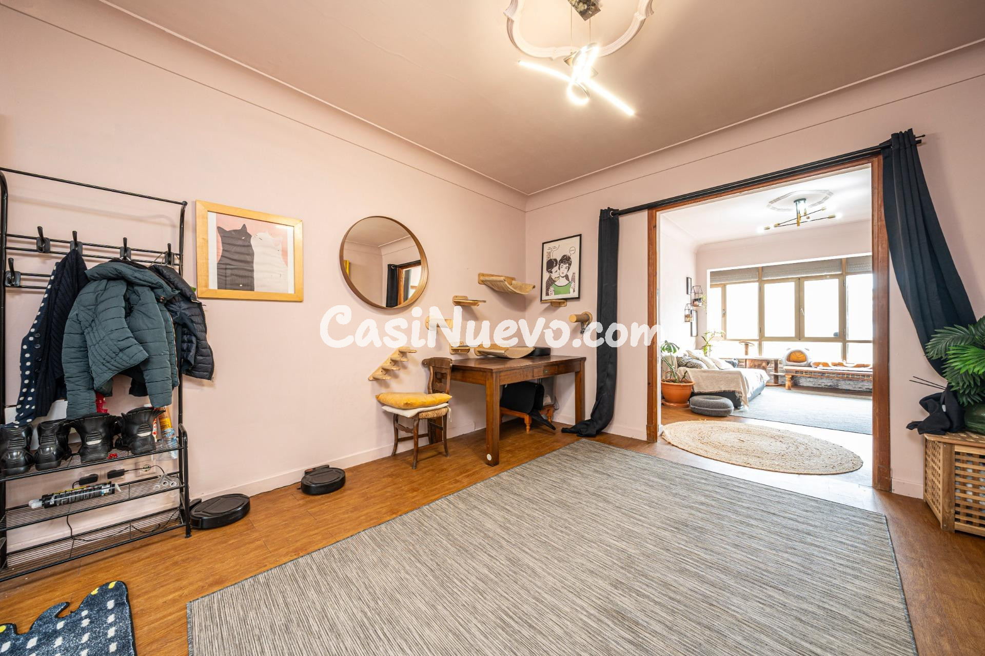 Chalet adosado con jardín, terraza y amplio terrado - foto 9