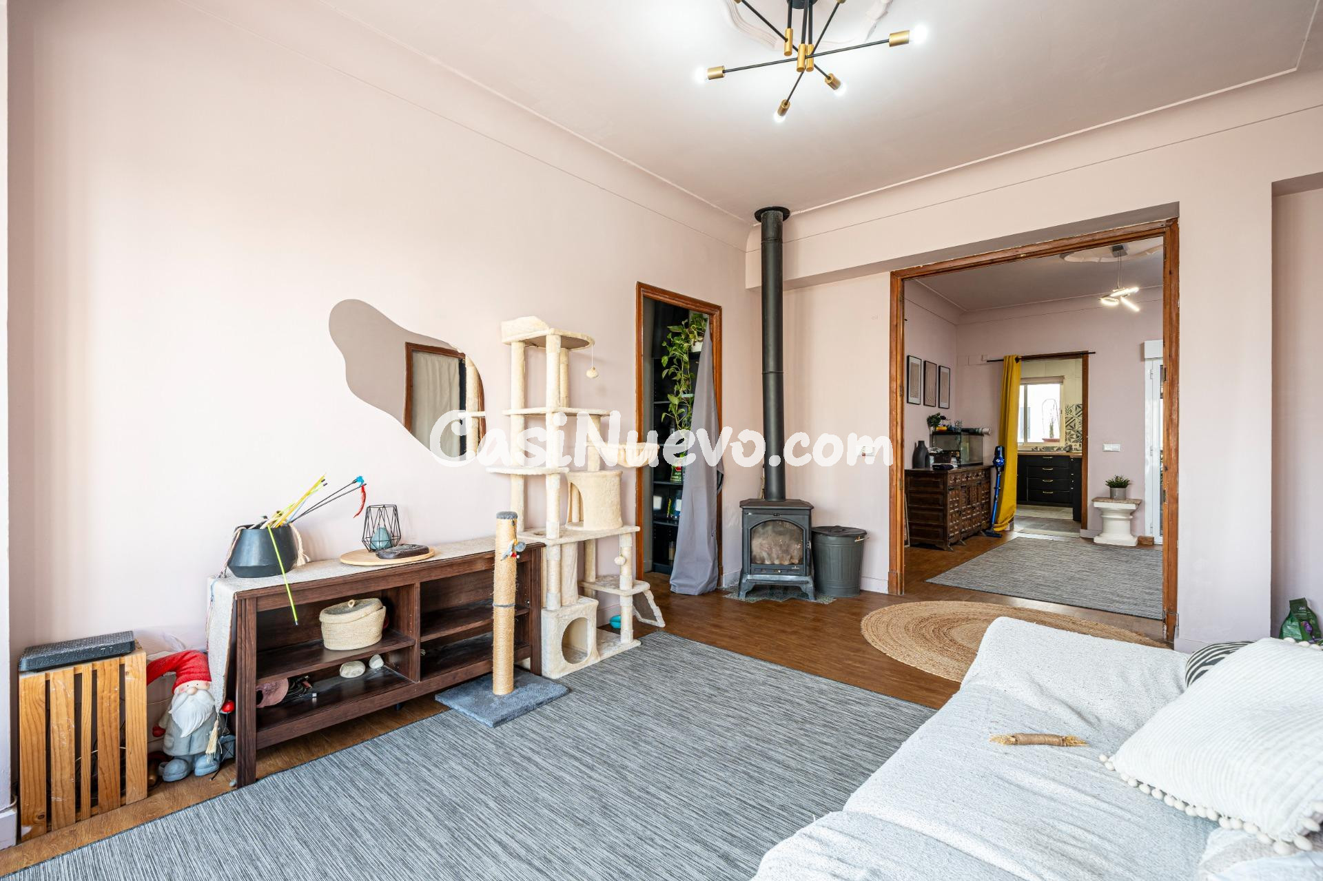 Chalet adosado con jardín, terraza y amplio terrado - foto 10