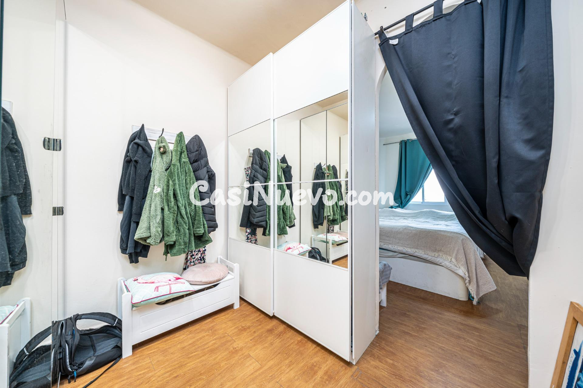 Chalet adosado con jardín, terraza y amplio terrado - foto 16