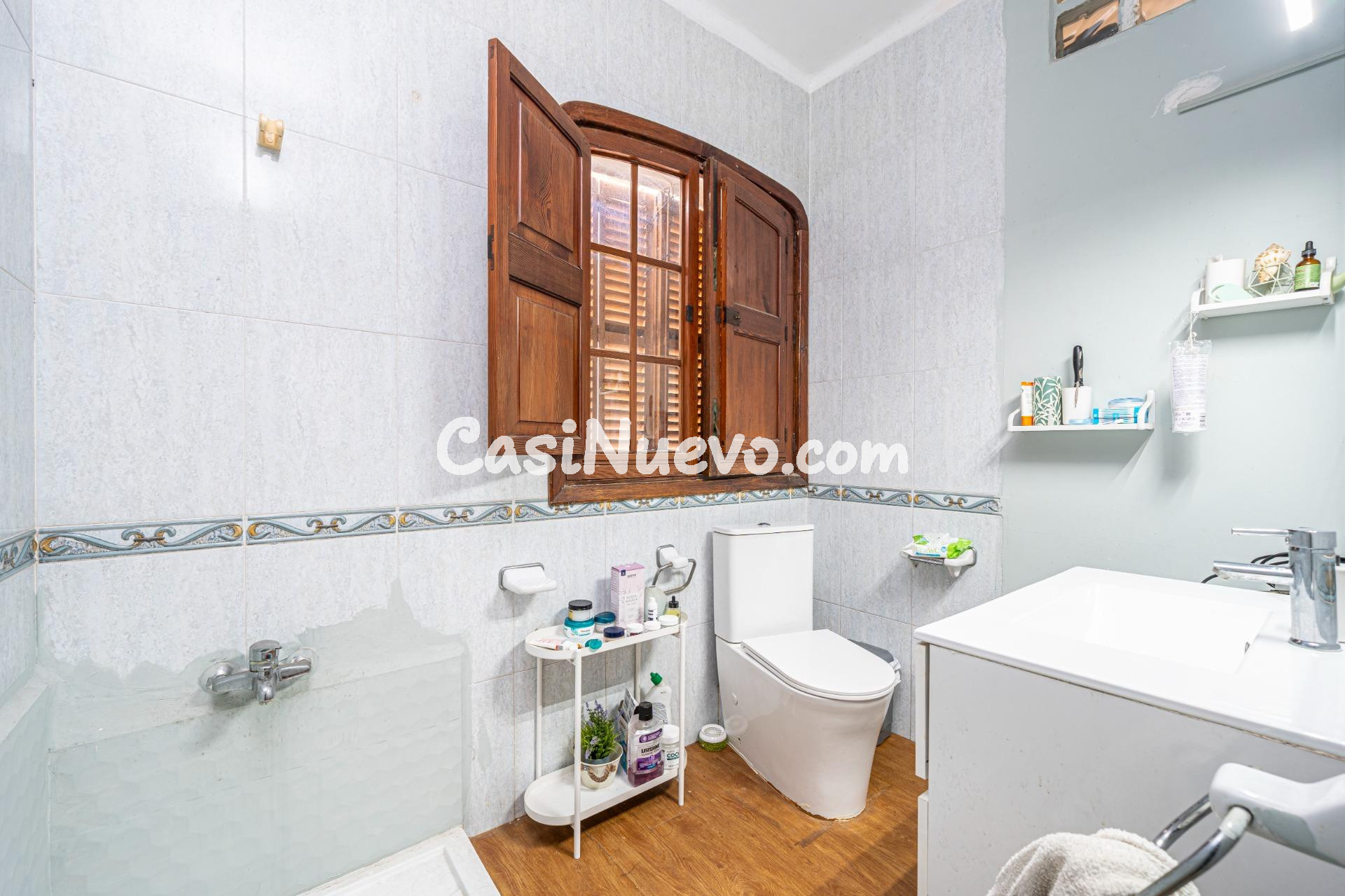 Chalet adosado con jardín, terraza y amplio terrado - foto 20