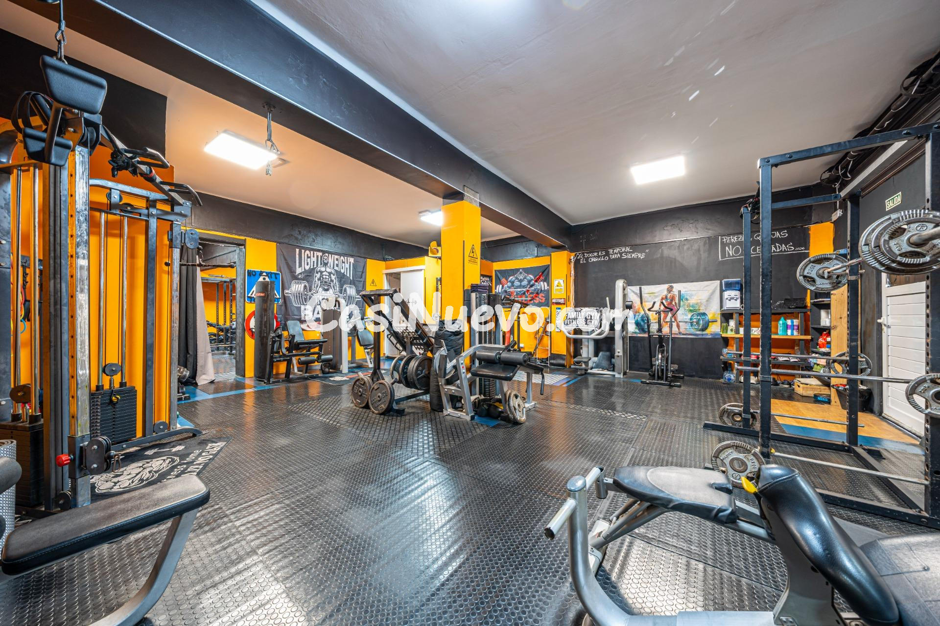 Chalet adosado con jardín, terraza y amplio terrado - foto 32