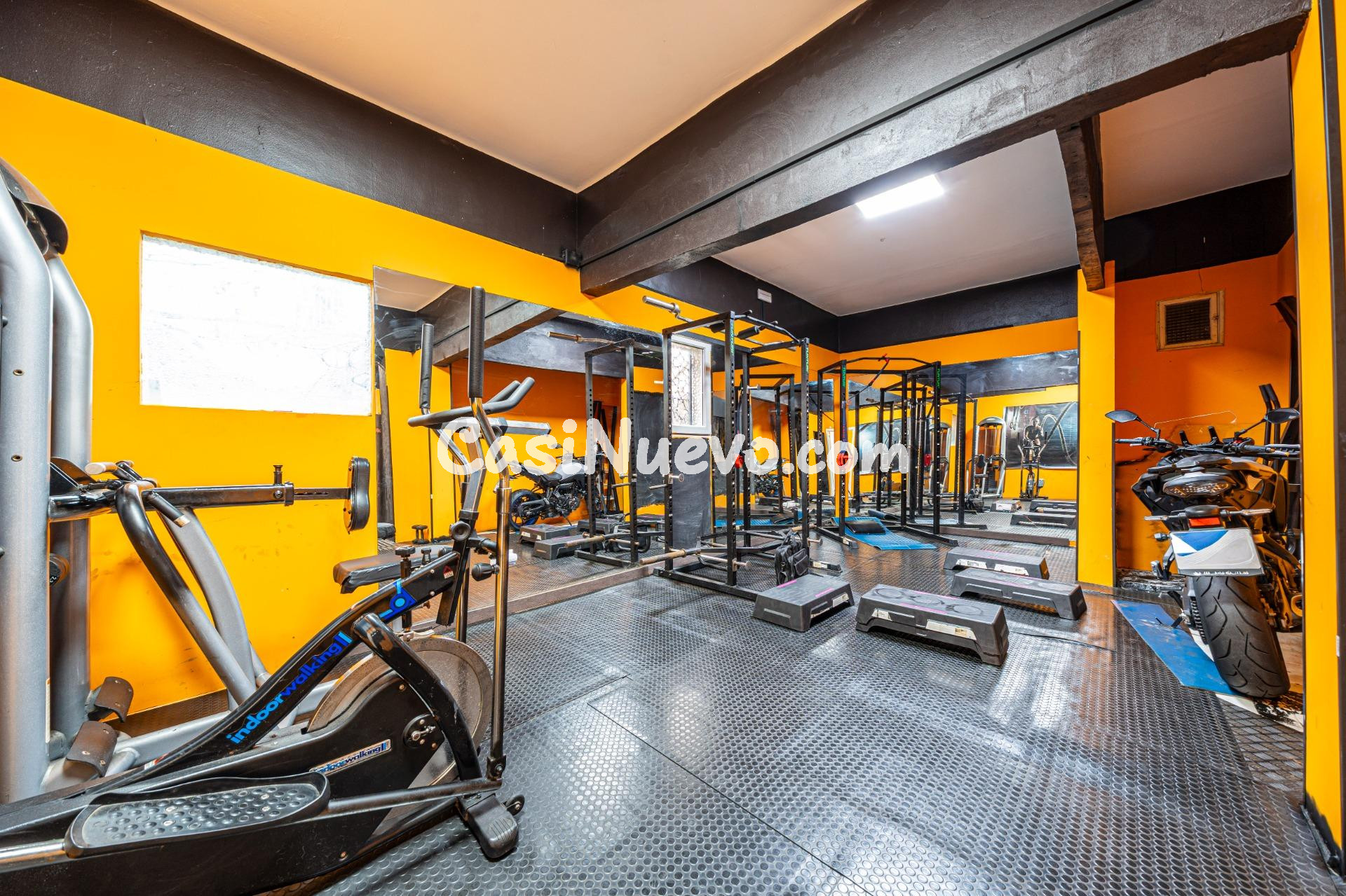 Chalet adosado con jardín, terraza y amplio terrado - foto 37