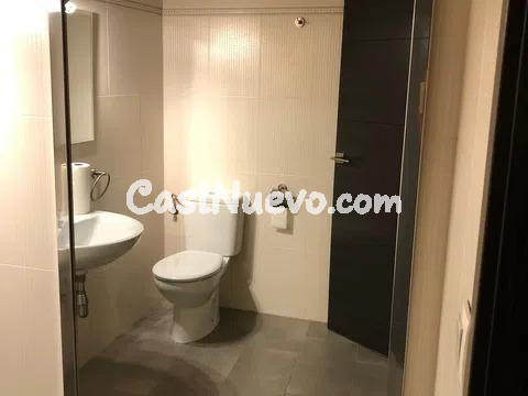 ¡Local comercial en alquiler listo para entrar! - foto 6