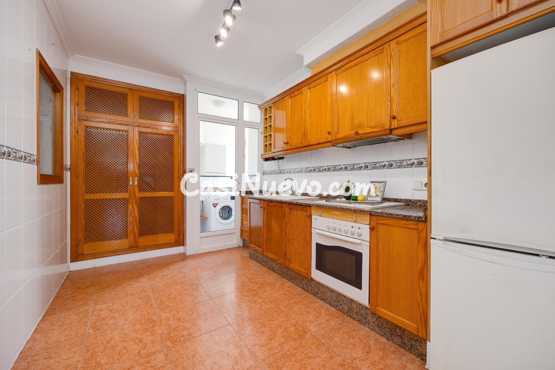 Exclusivo ático a solo 150 metros de la Playa del Cura. Situ - foto 3